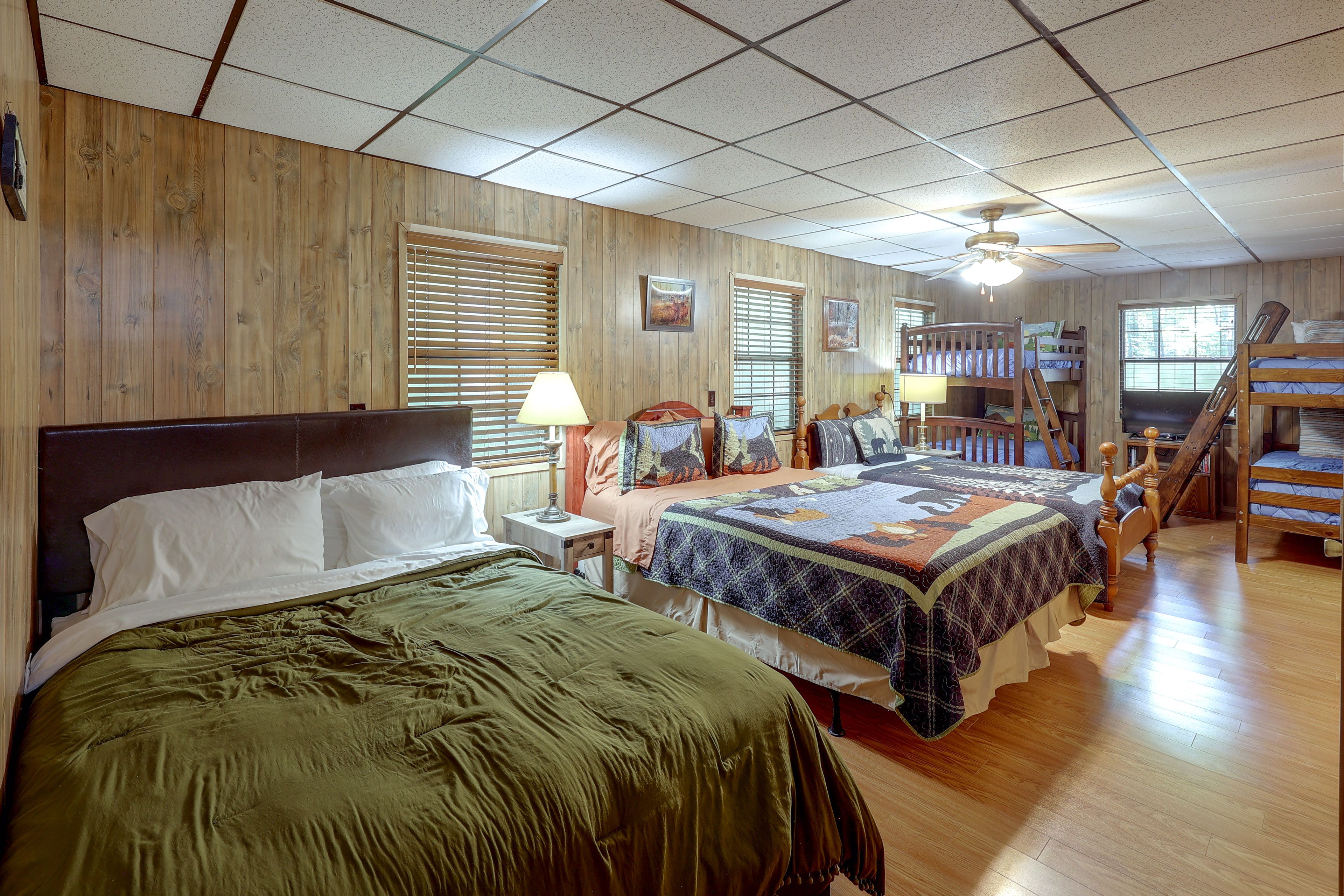 Bedroom 4 | 2 Queen Beds | Full Bed | 2 Twin Bunk Beds