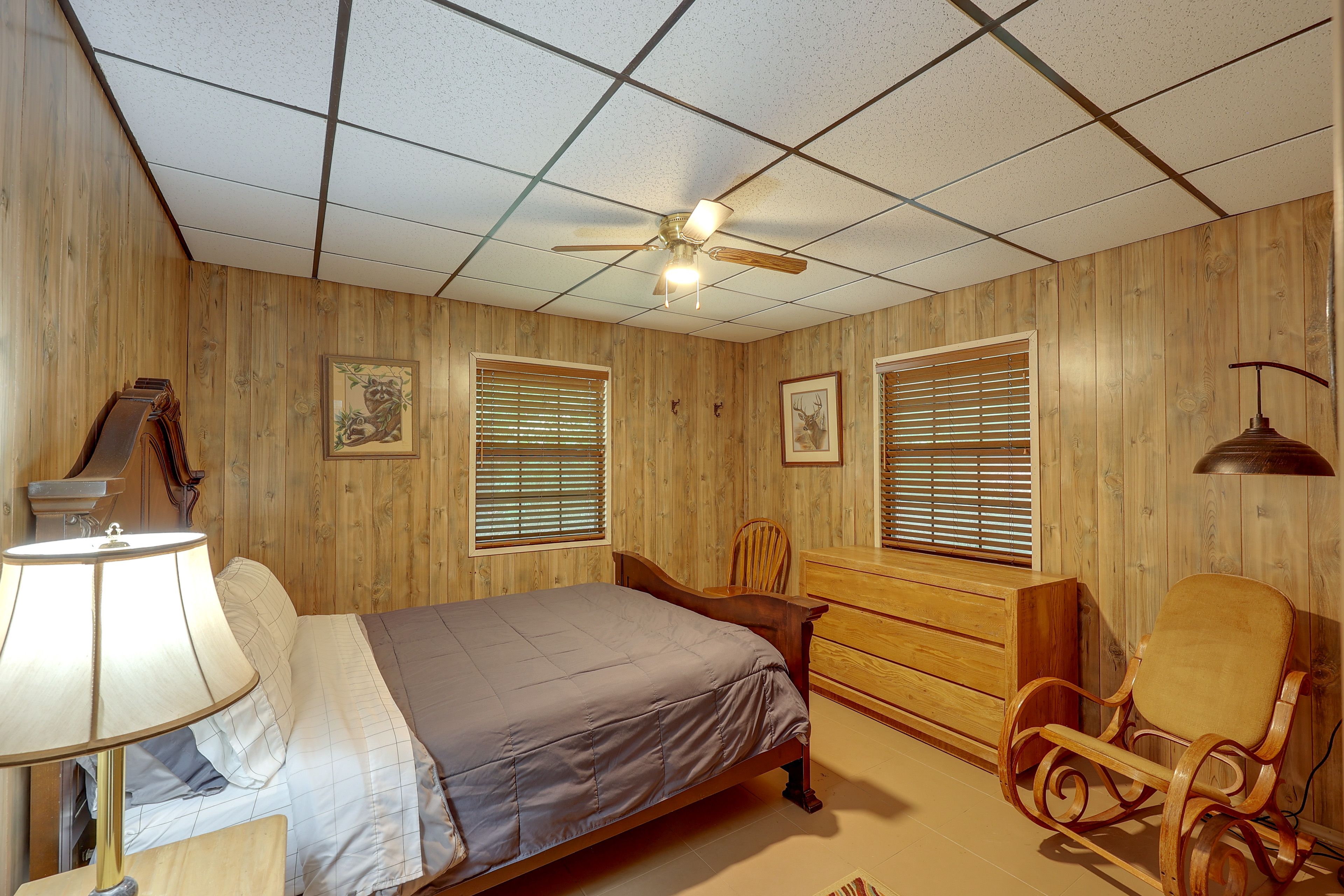 Bedroom 3 | Queen Bed
