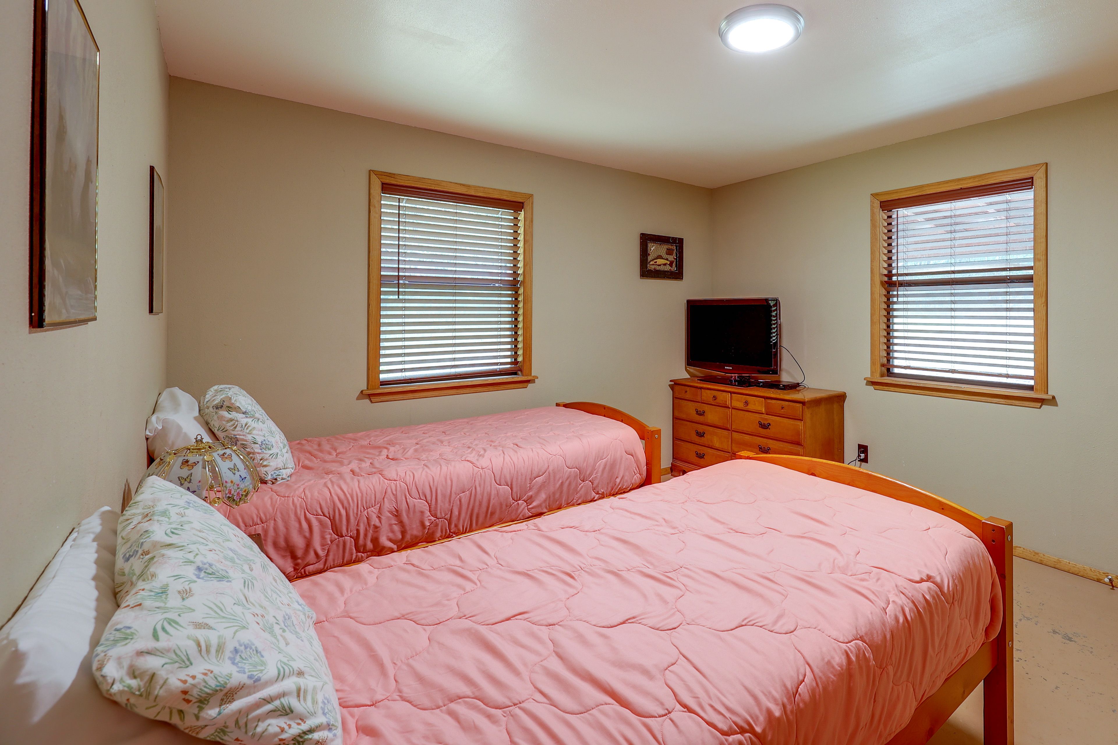 Bedroom 4 | 2 Twin Beds