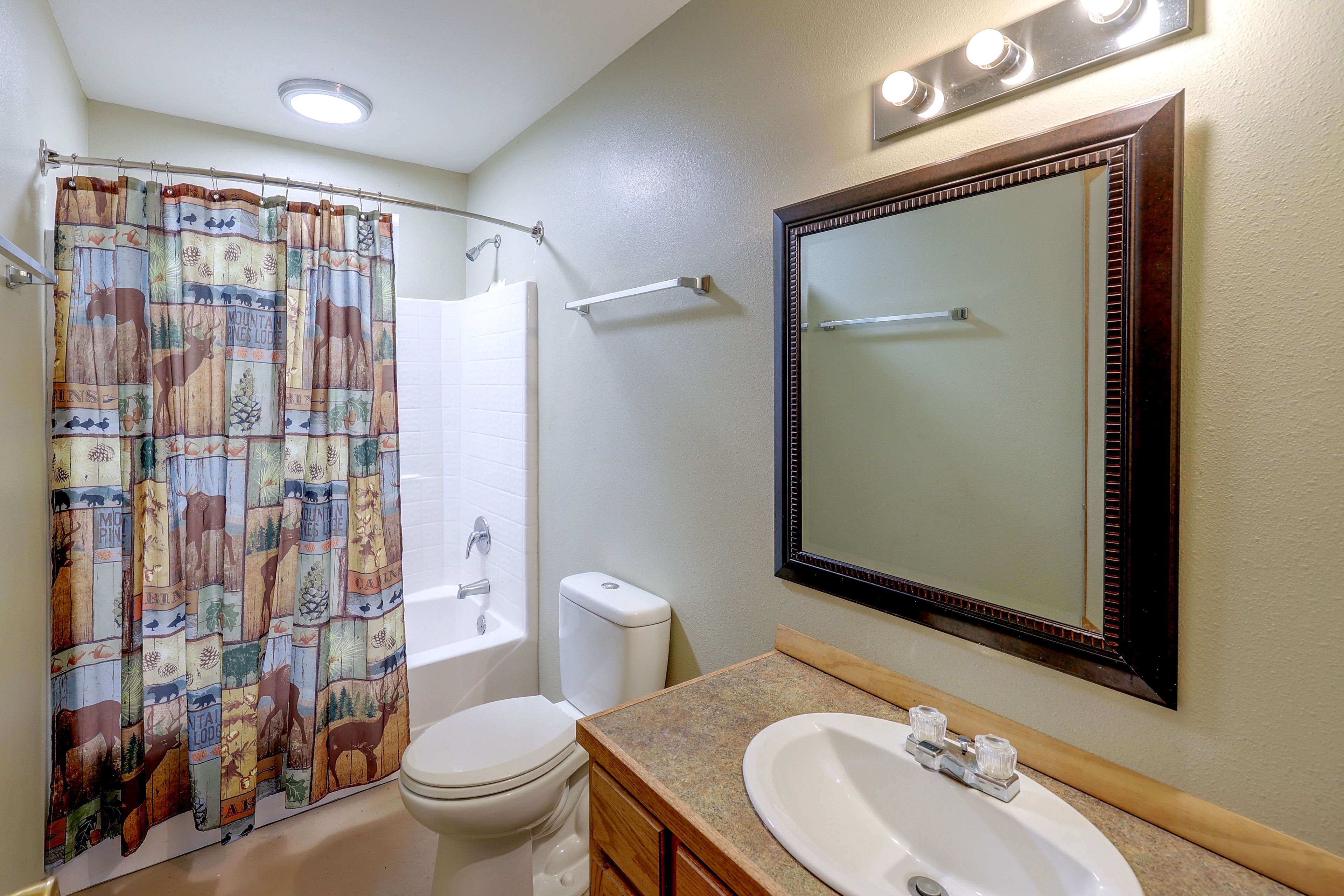 Full Bathroom