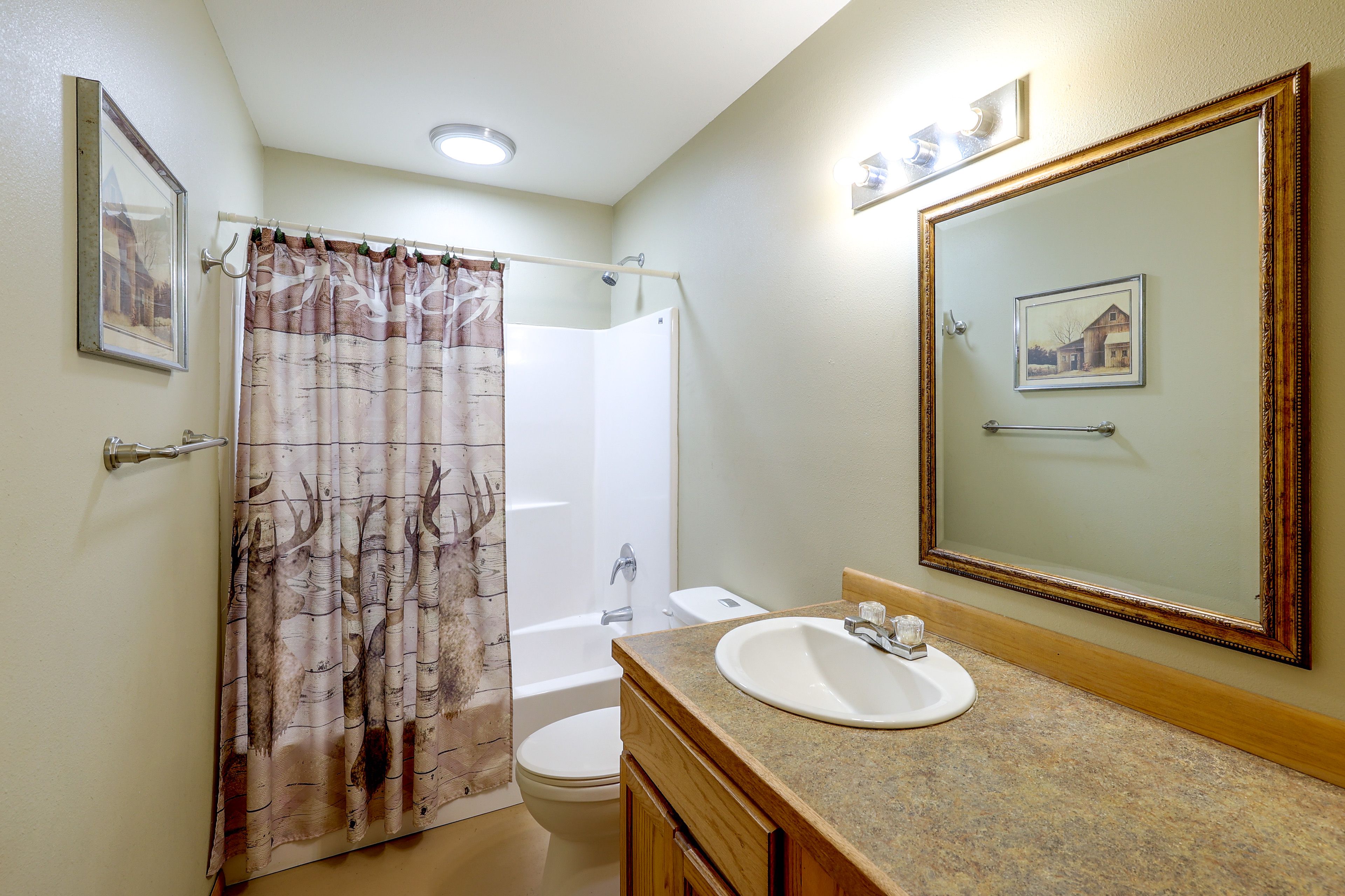 Full Bathroom