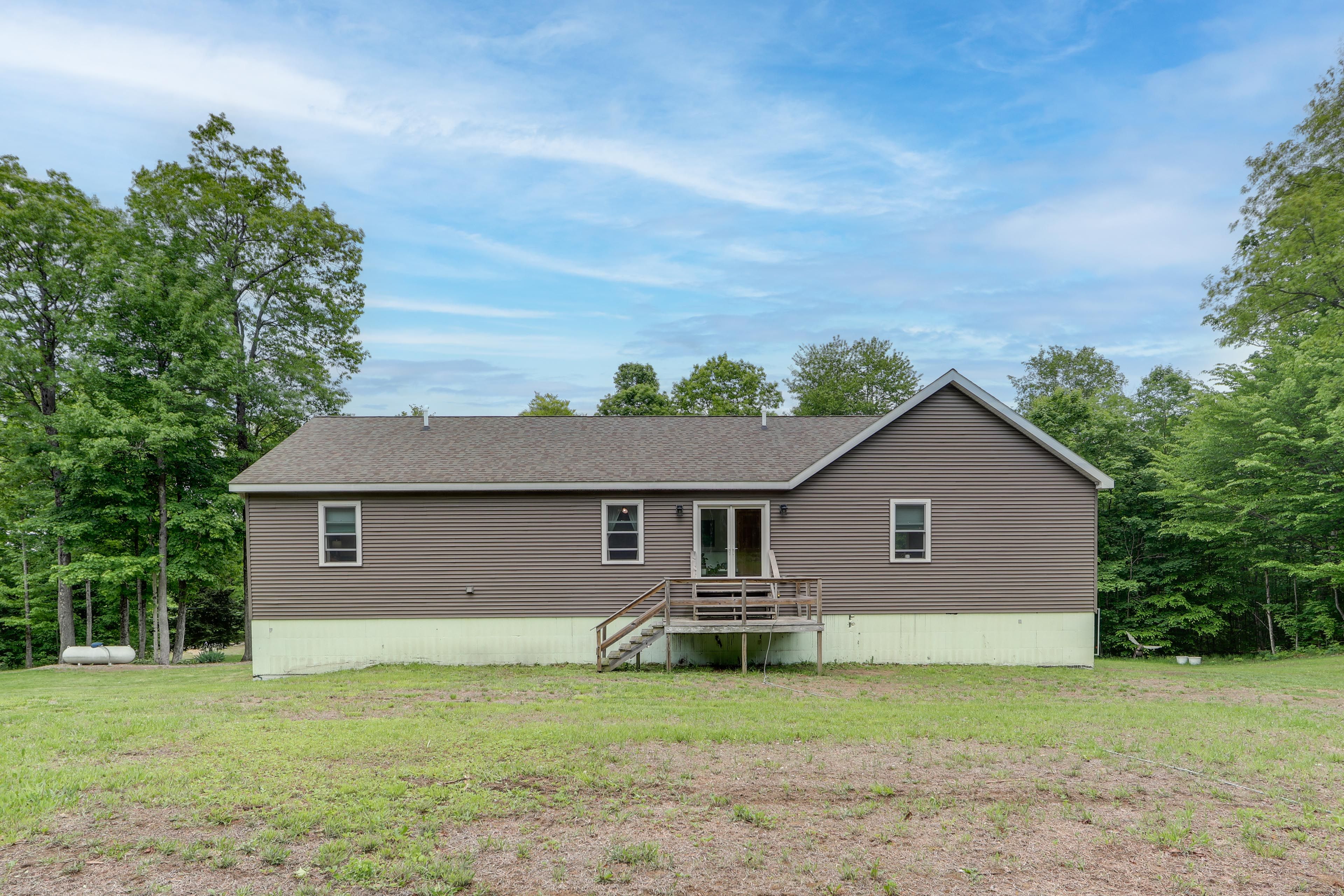 Spacious Yard | Basketball Hoop | Trailer Parking Available