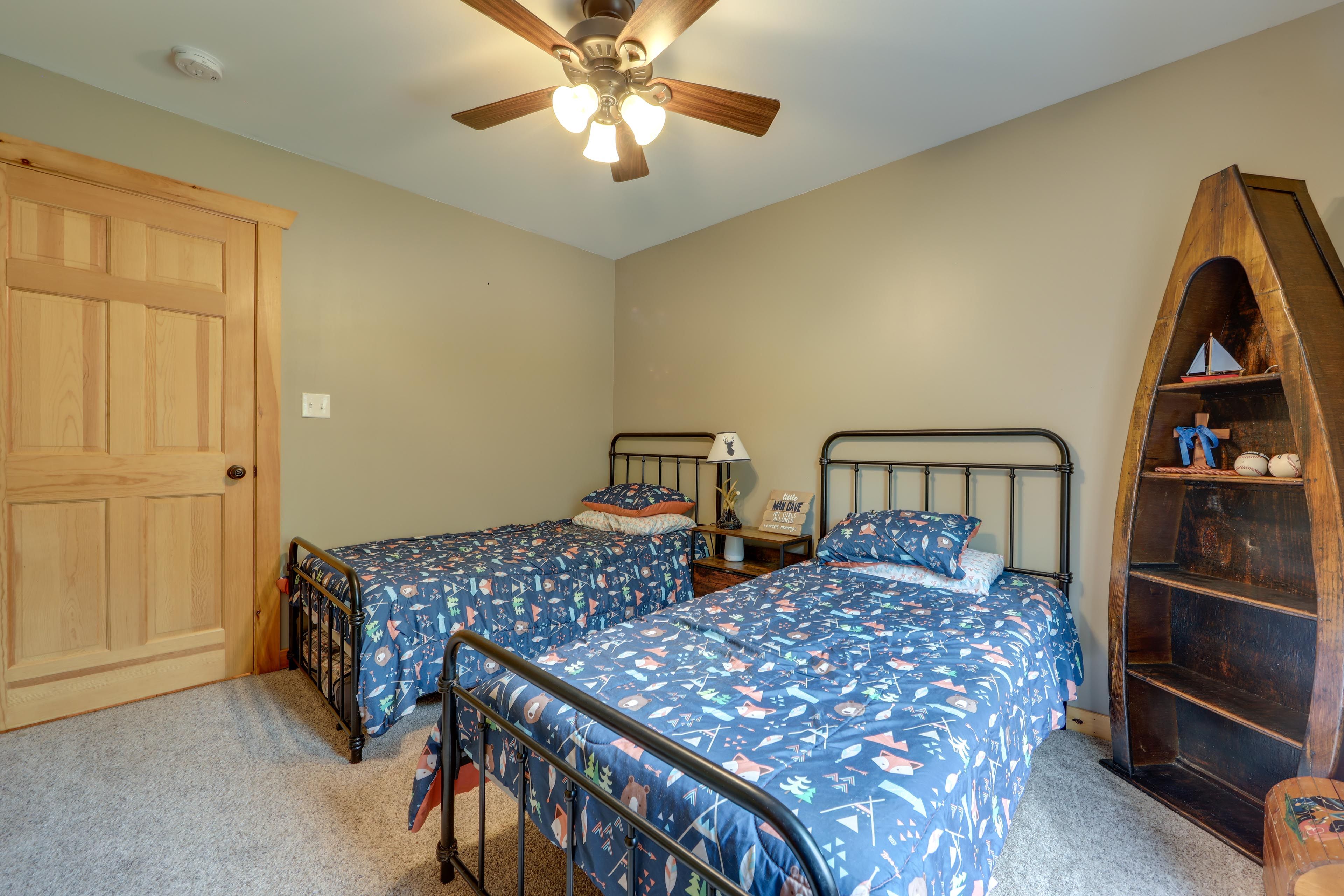 Bedroom 4 | 2 Twin Beds | 2nd Floor