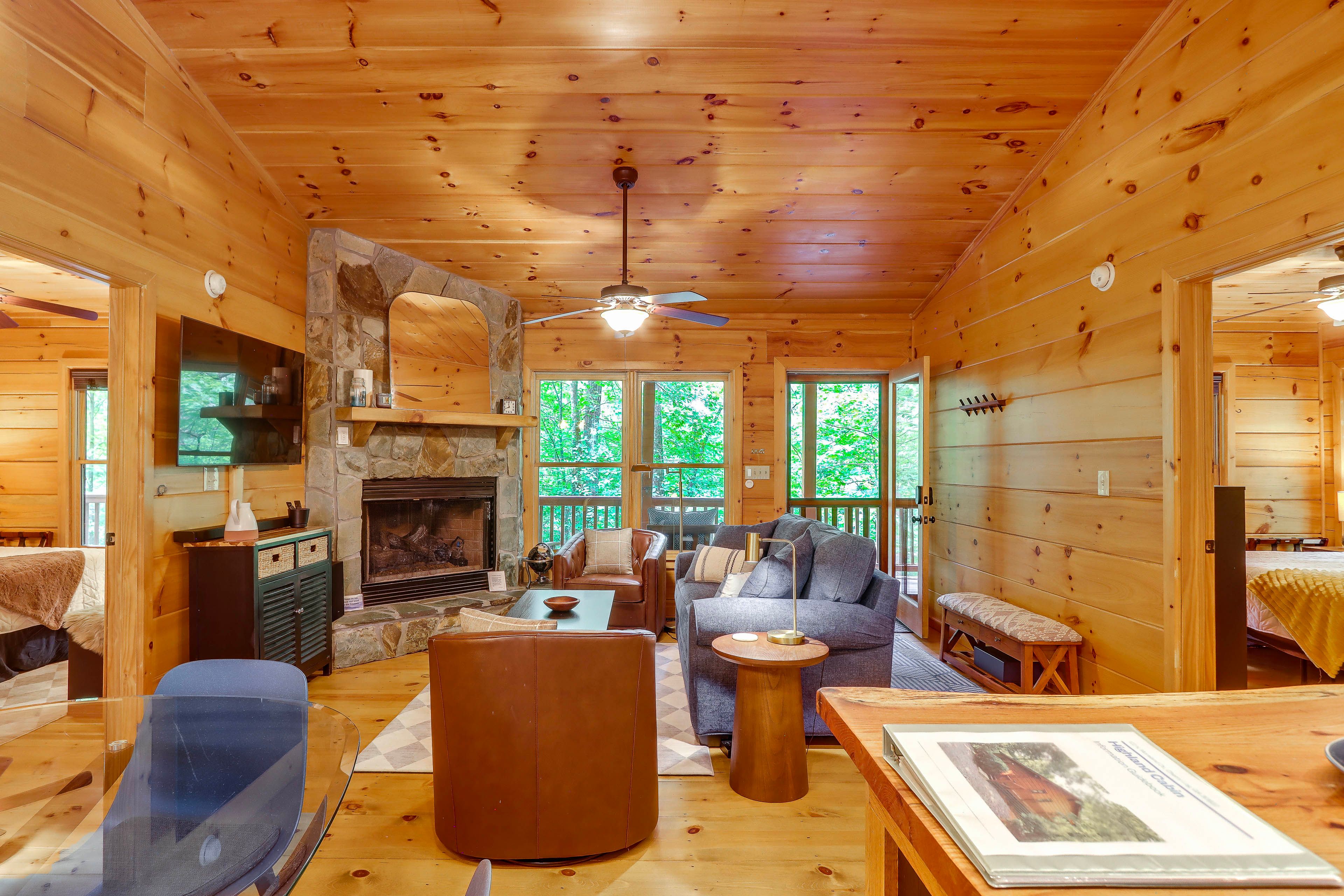 Living Room | Queen Sleeper Sofa