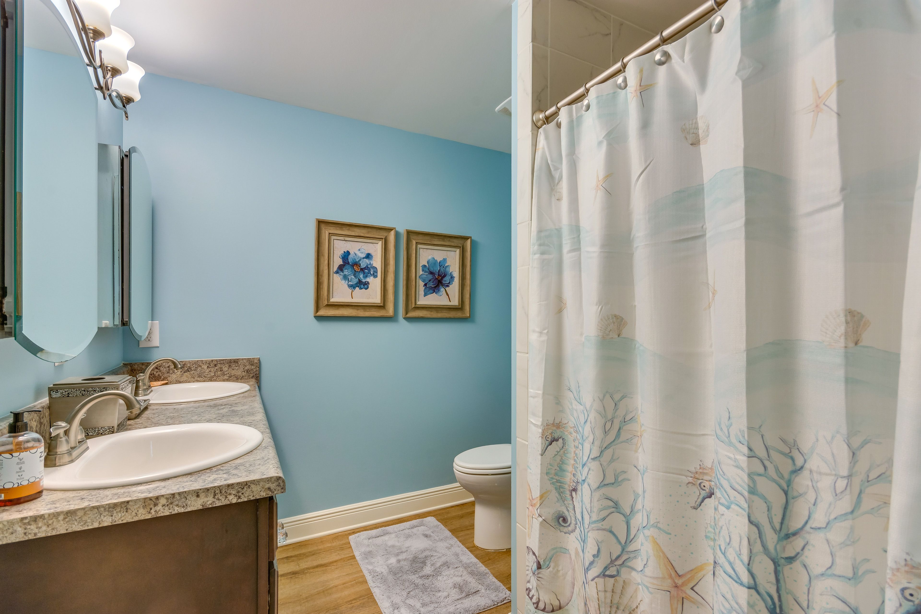 En-Suite Bathroom