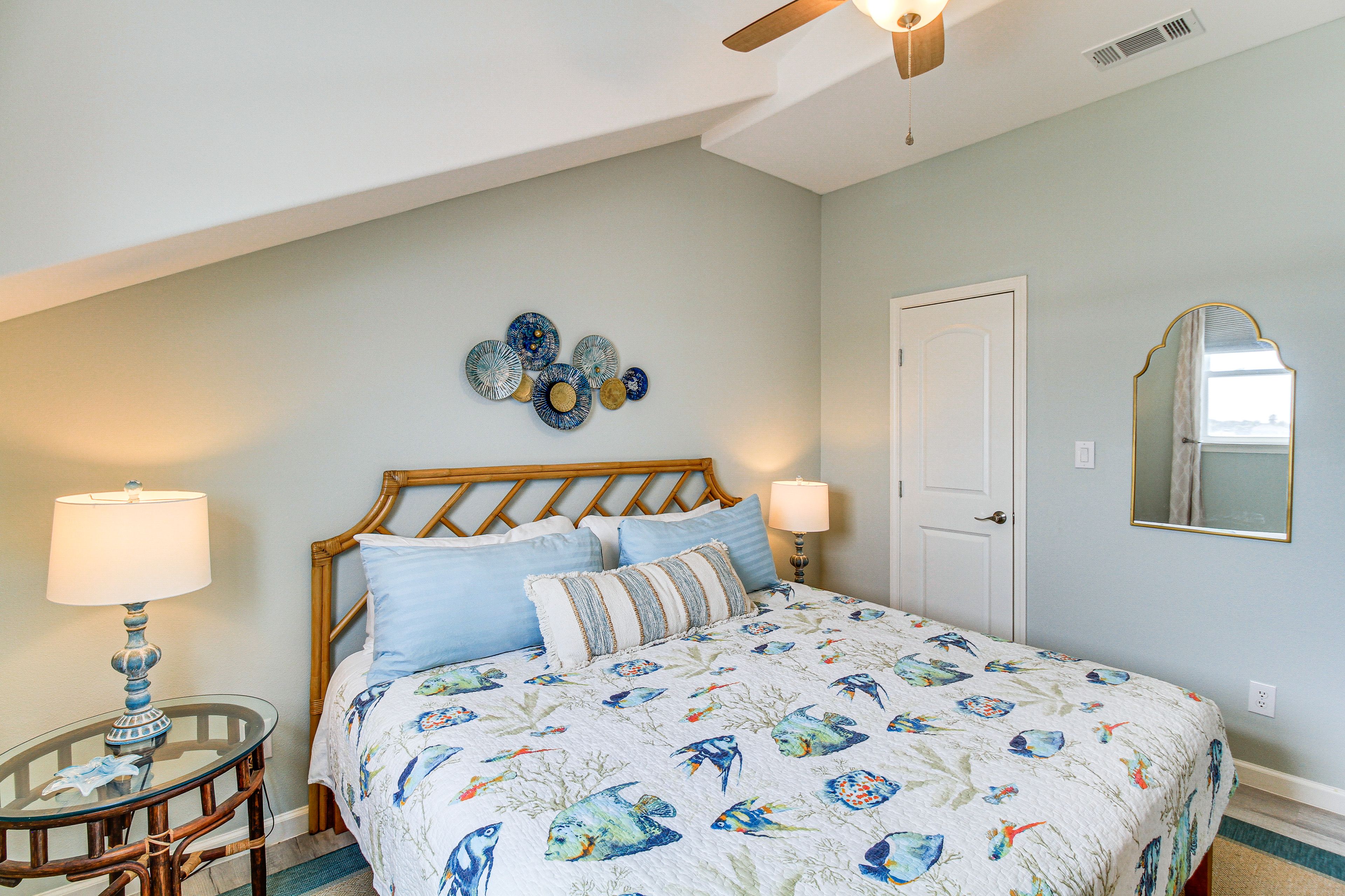 Bedroom 1 | King Bed