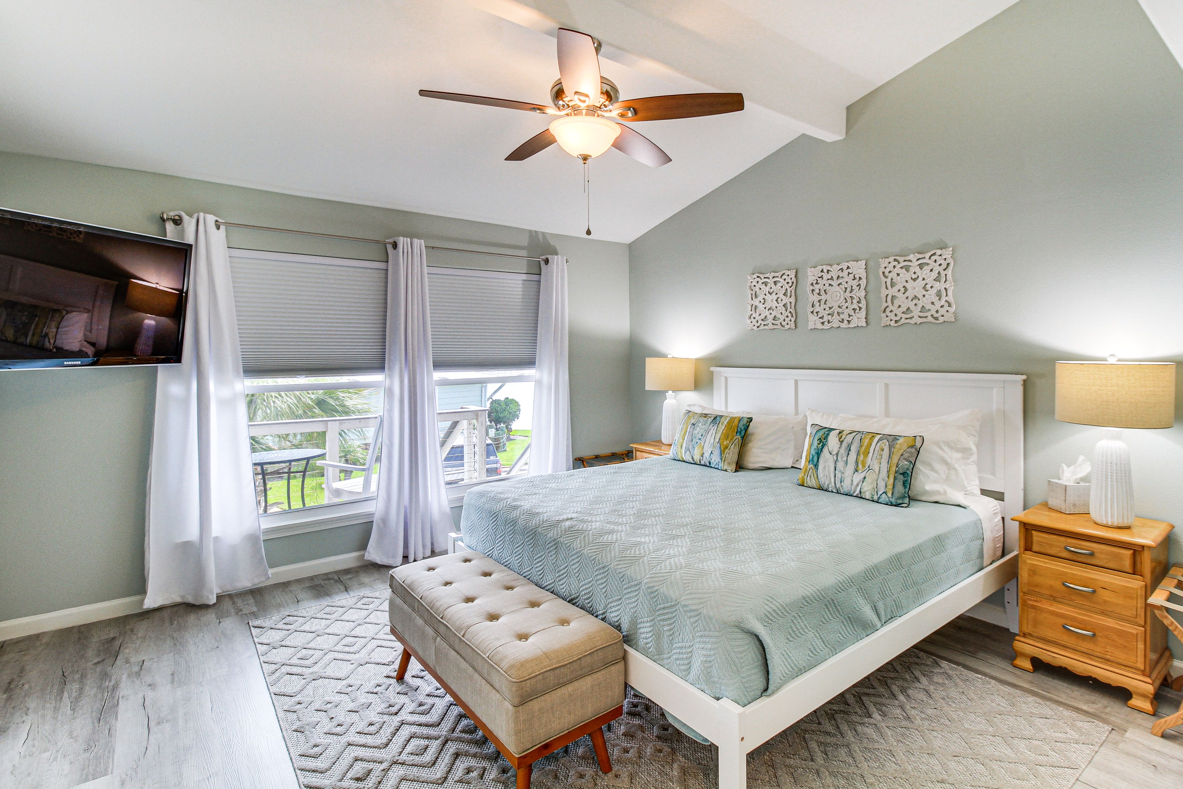 Bedroom 2 | King Bed