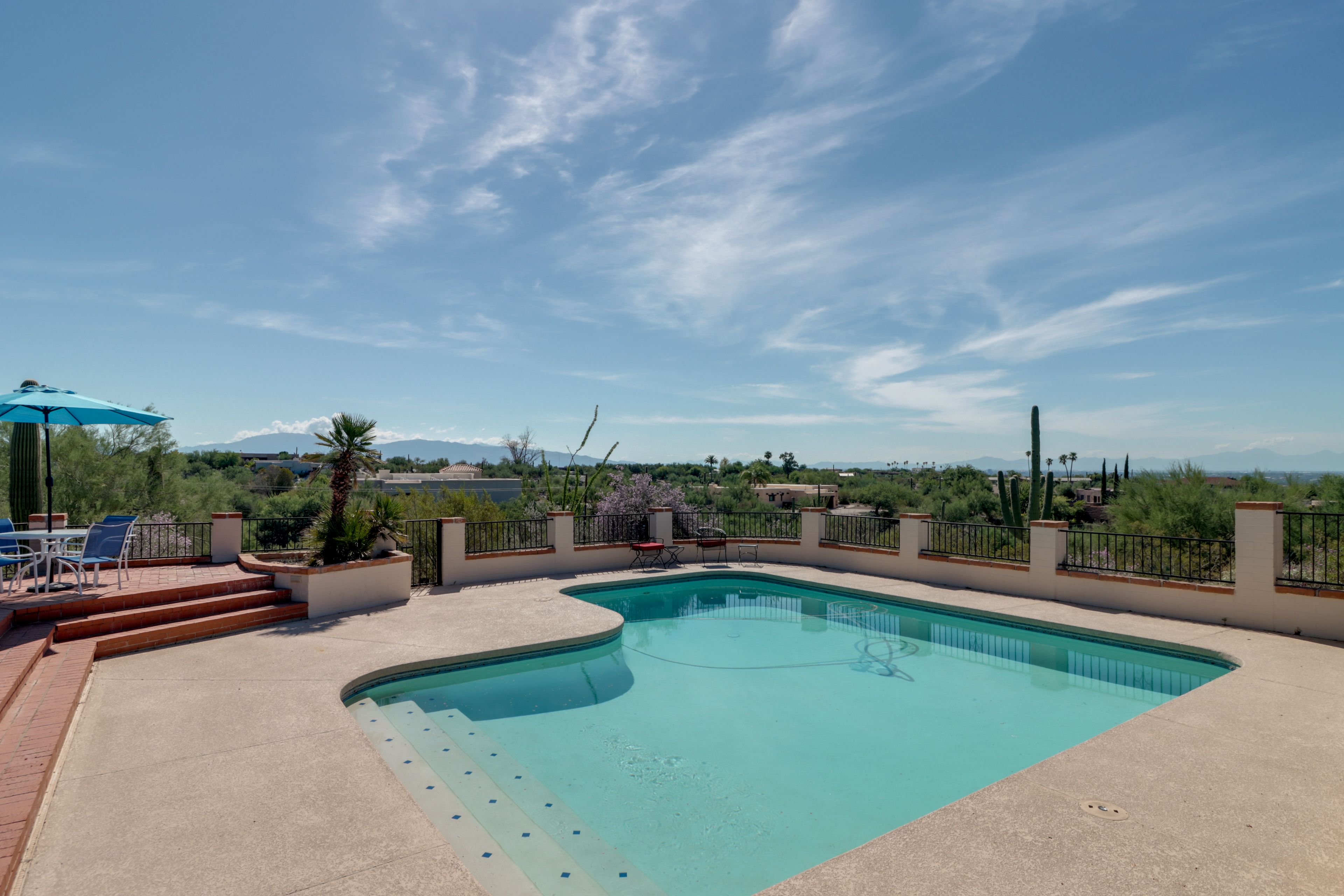Tucson Vacation Rental | 4BR | 3BA | 3,000 Sq Ft | 2 Steps to Enter