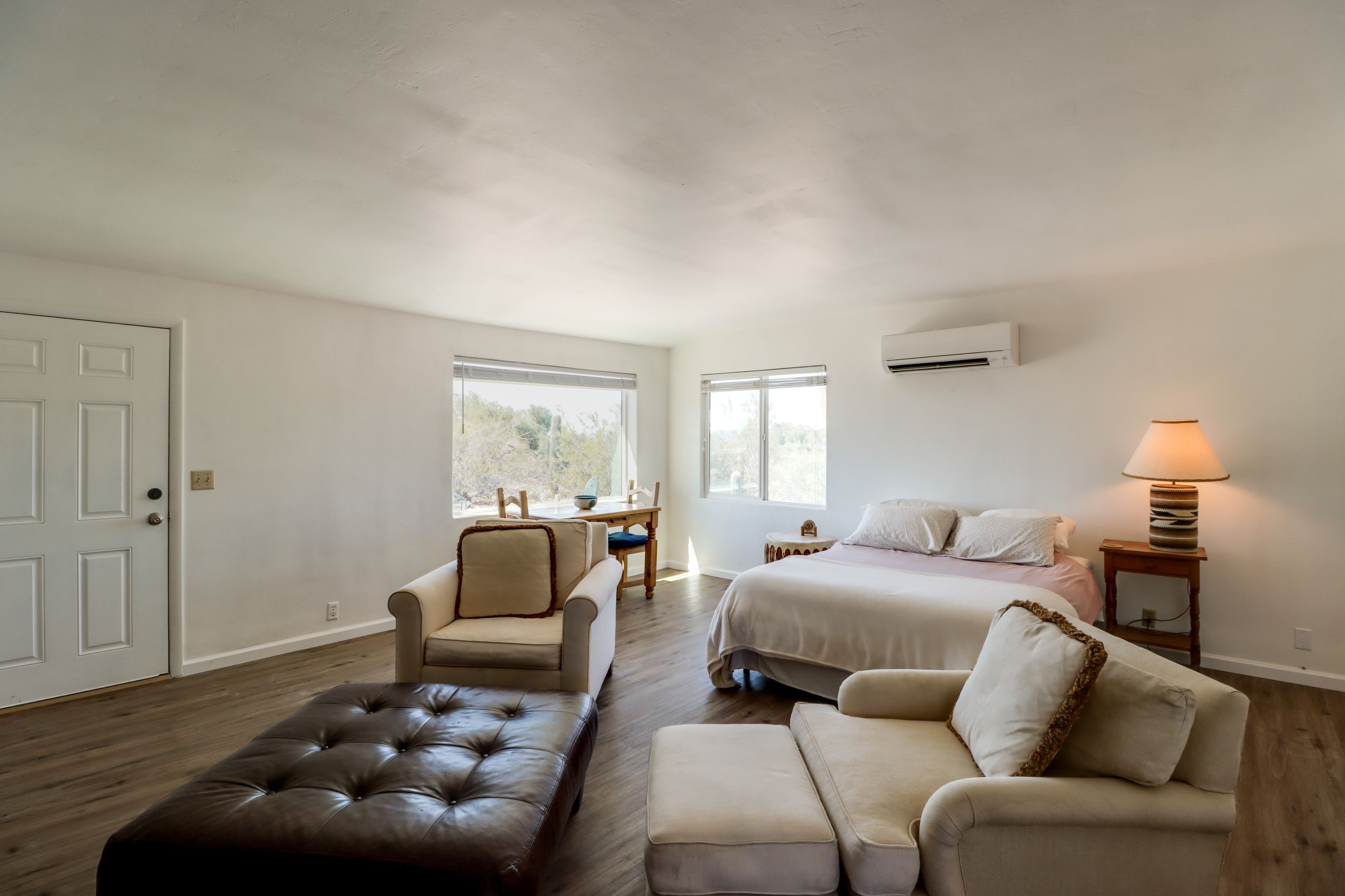 Bedroom 1 | King Bed