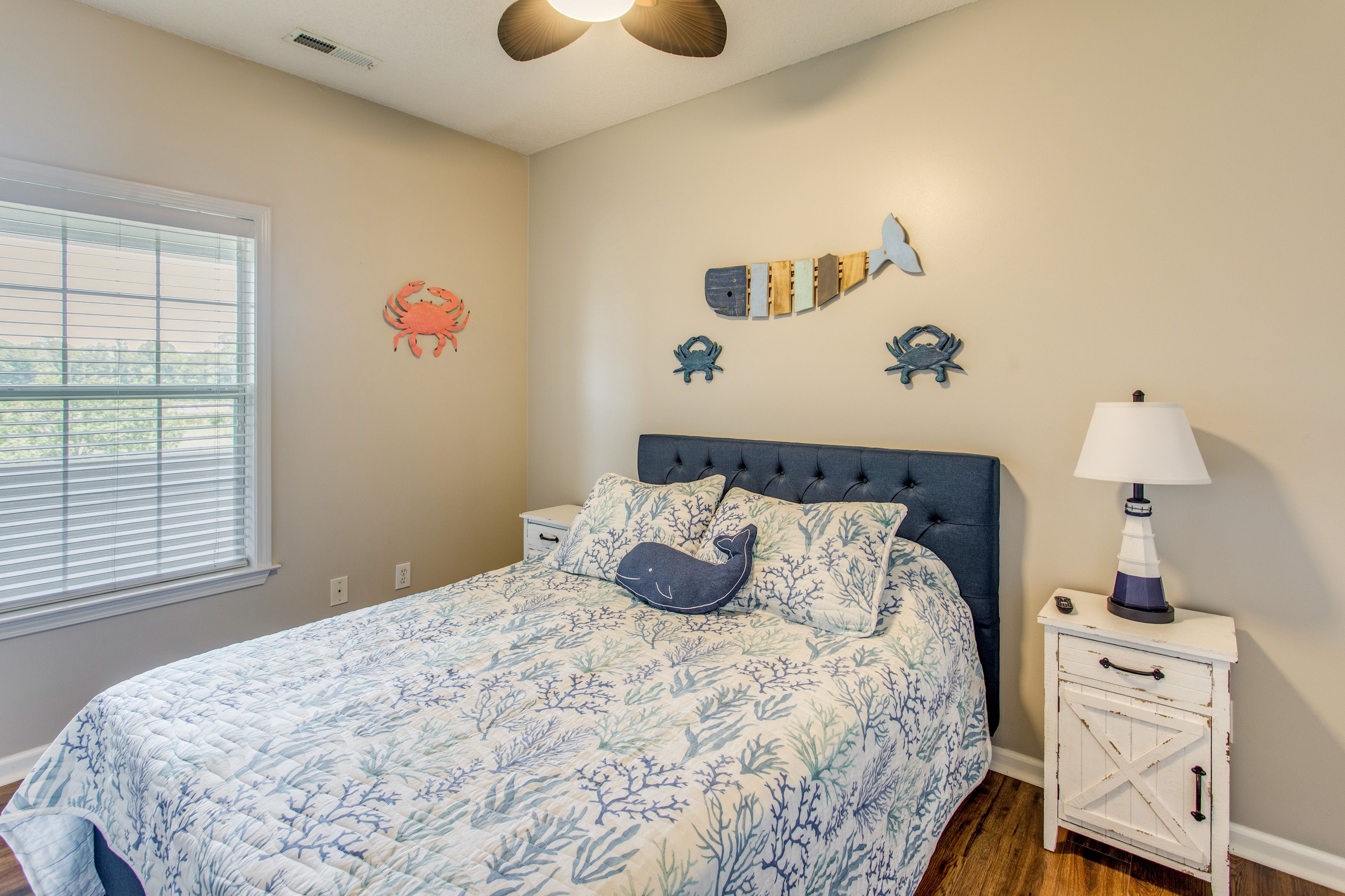 Bedroom 3 | Queen Bed | Smart TV