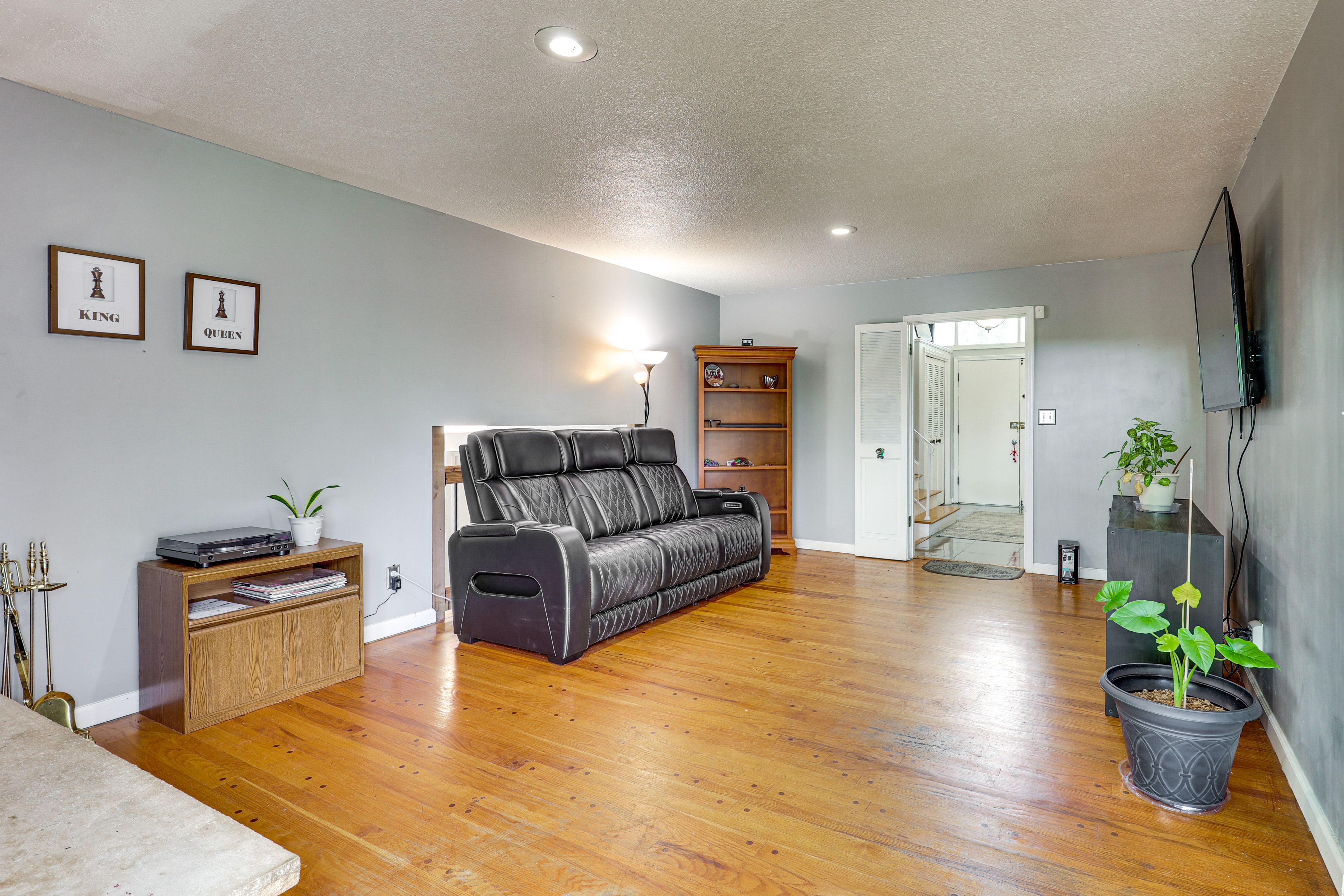 Living Room | Main Level
