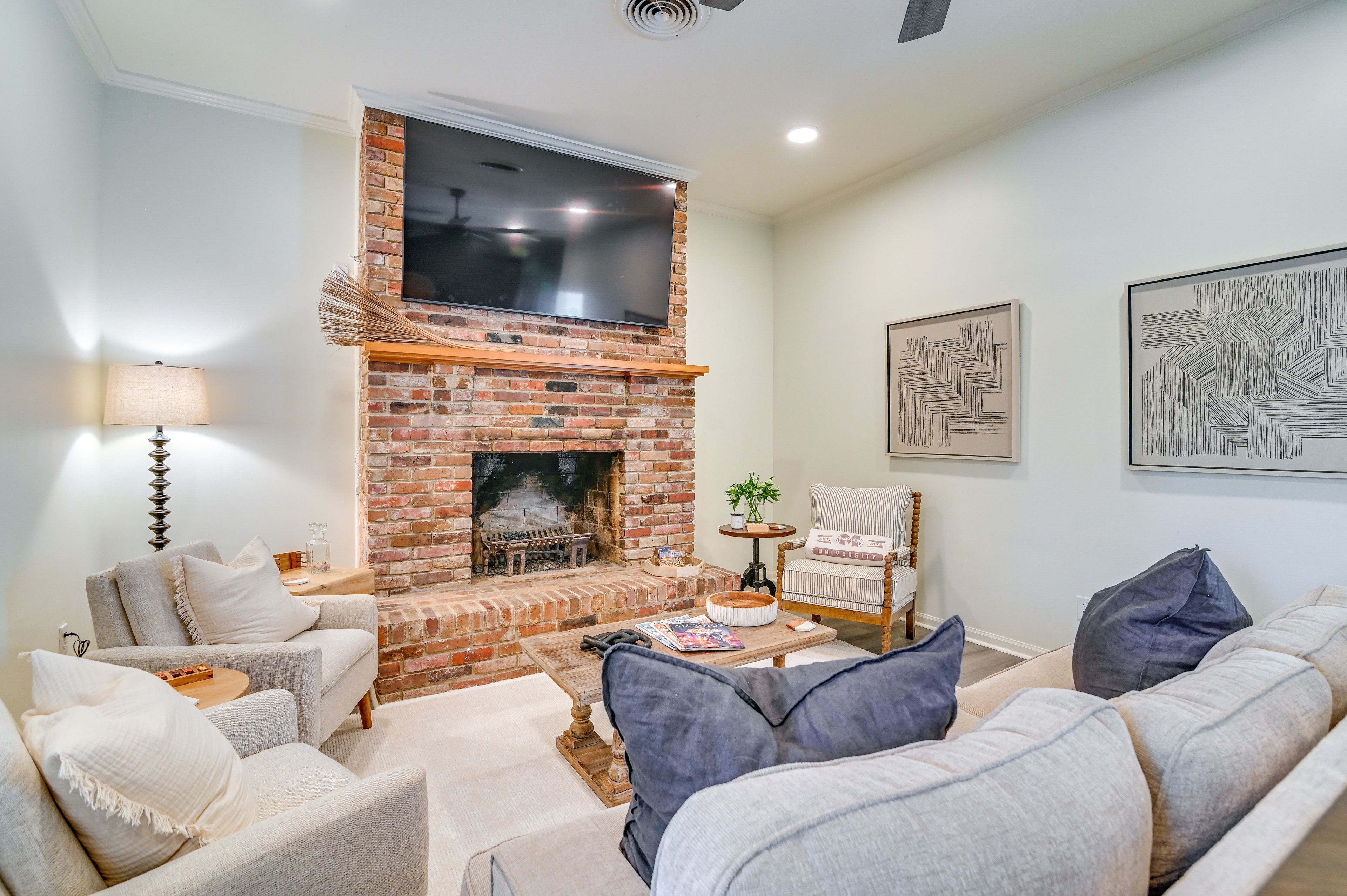 Living Room | Guest House