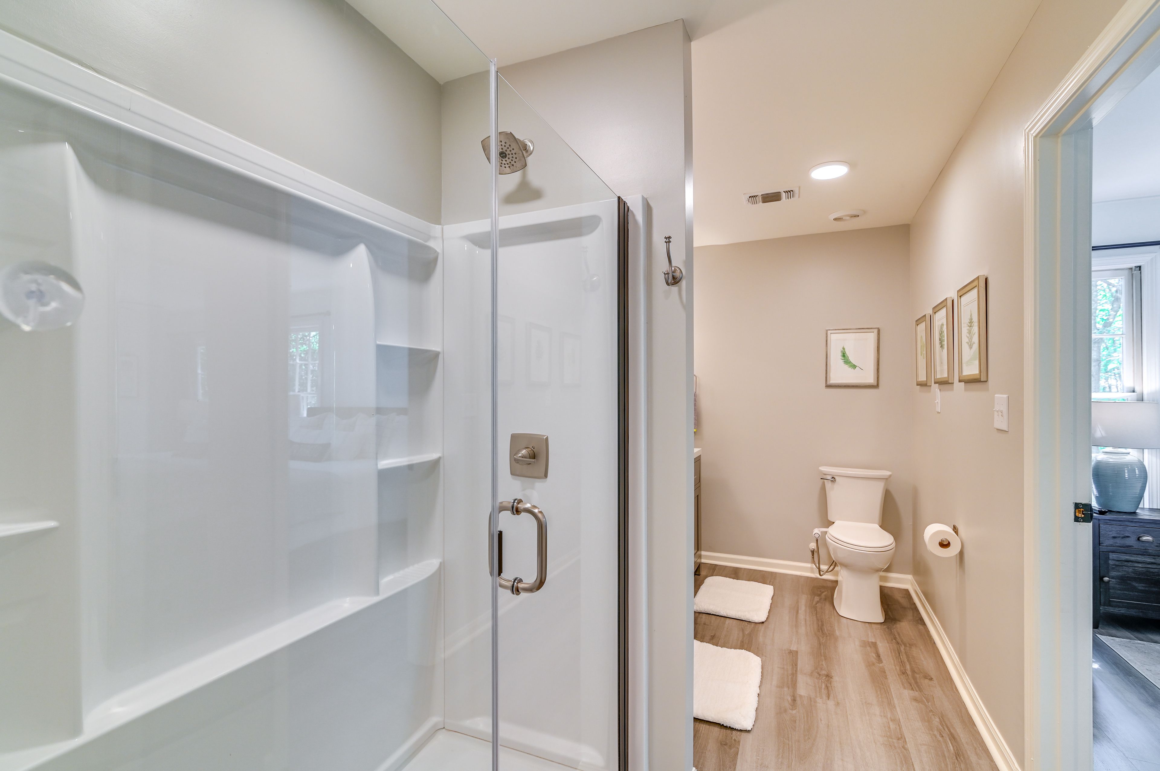 Full Bathroom | Guest House