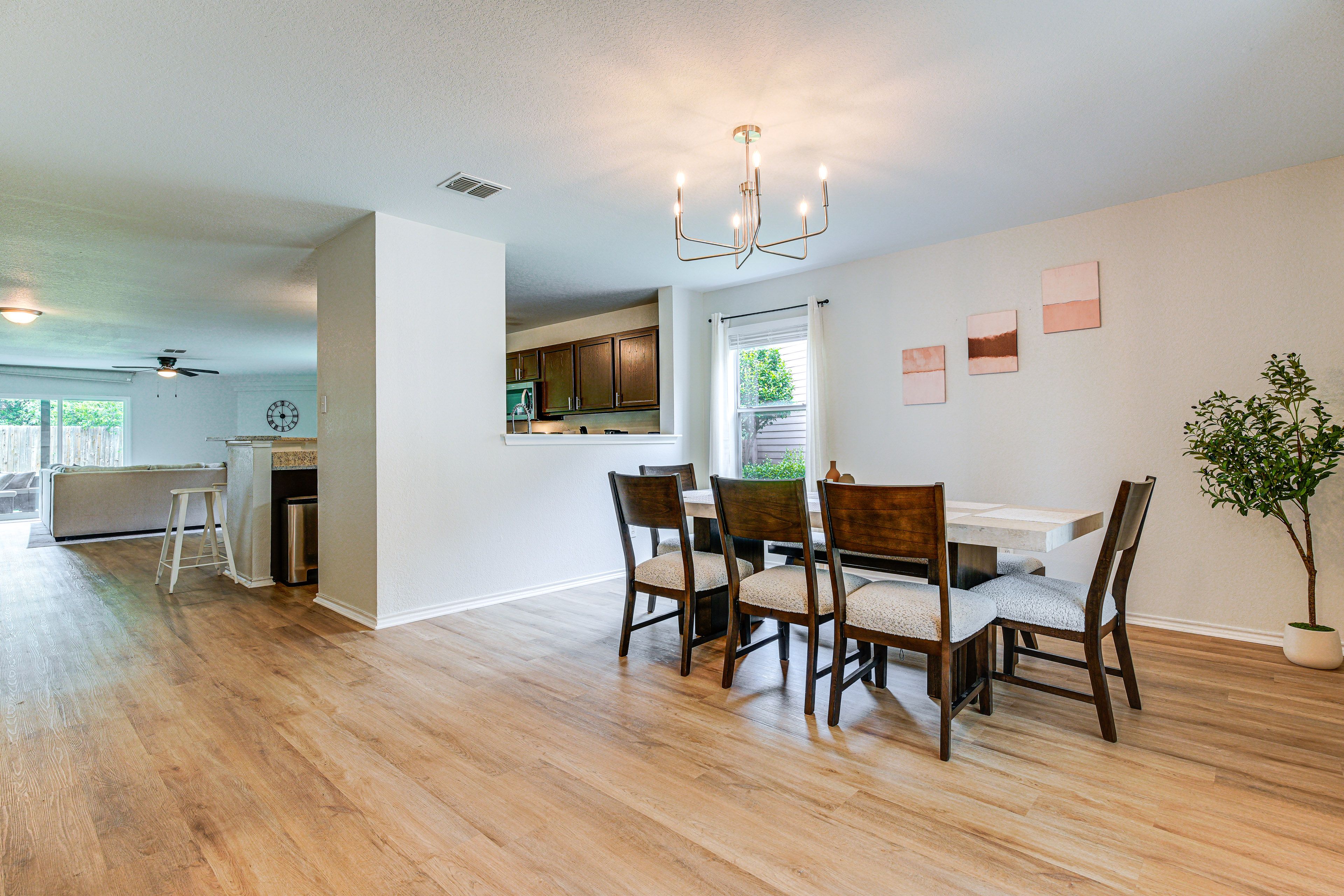Dining Area | 1st Floor