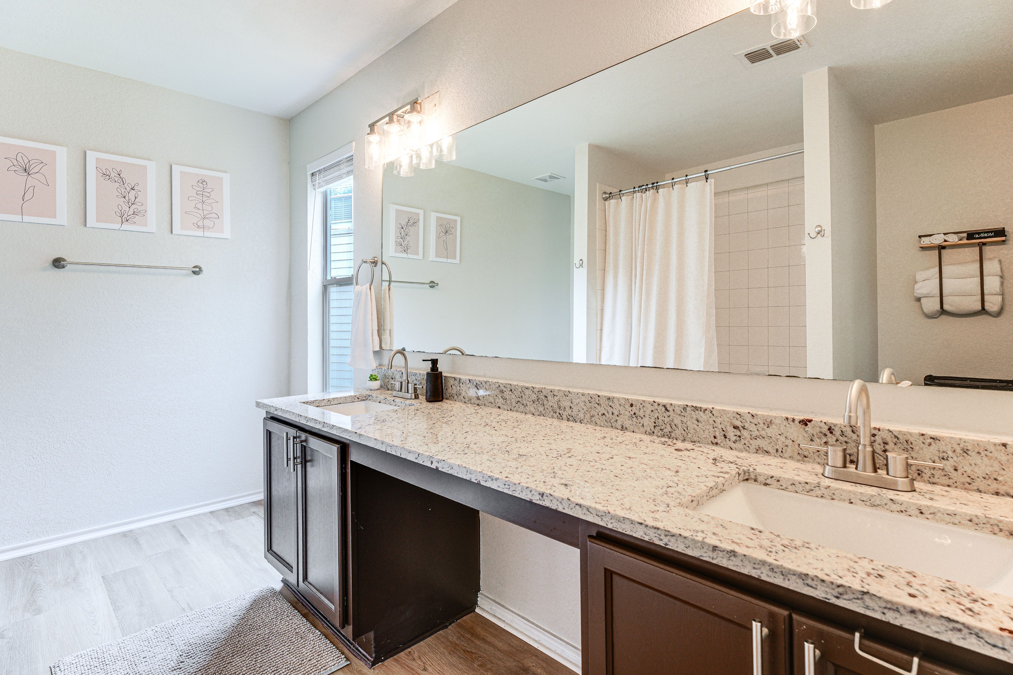 En-Suite Bathroom | 2nd Floor