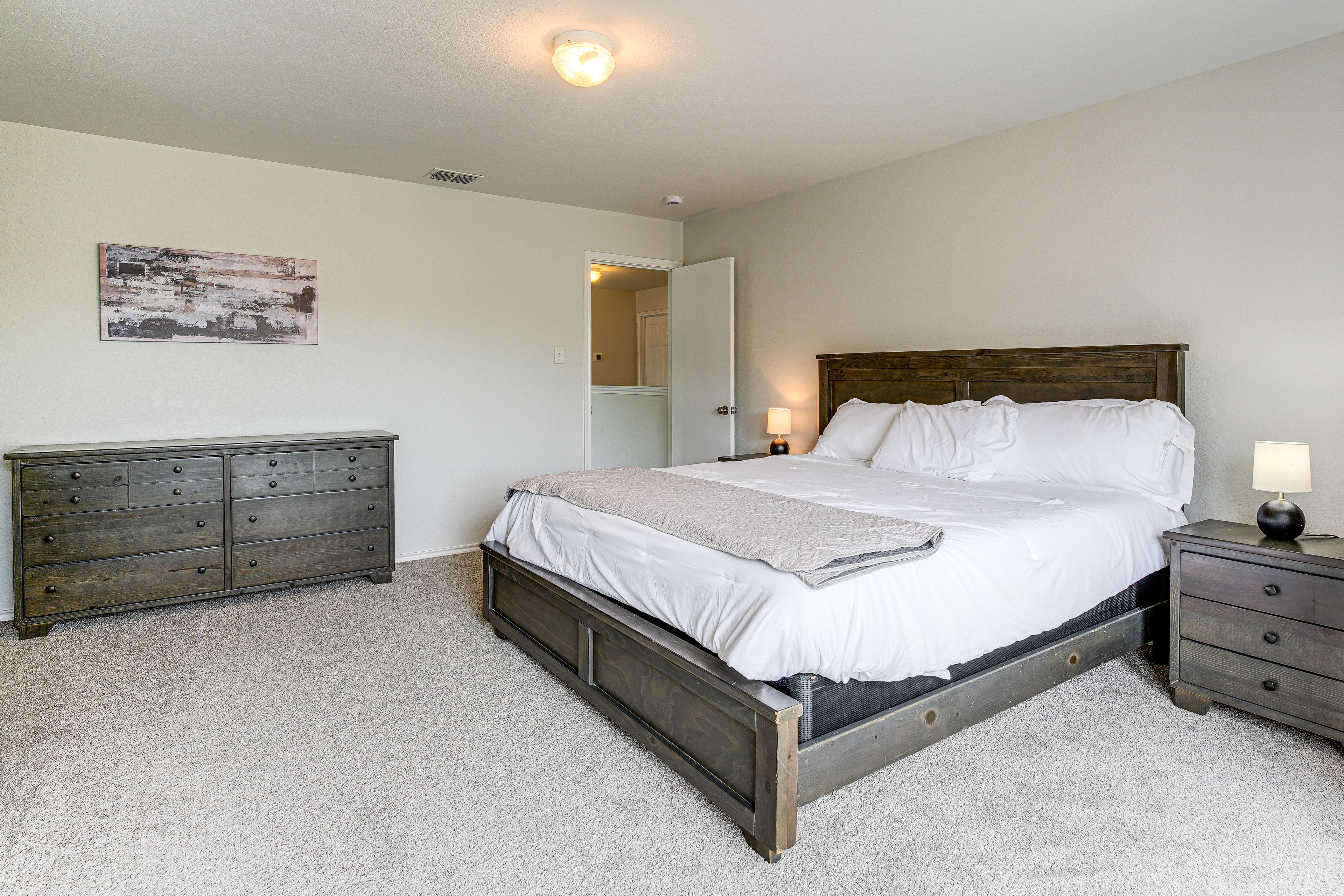 Bedroom 2 | King Bed | 2nd Floor