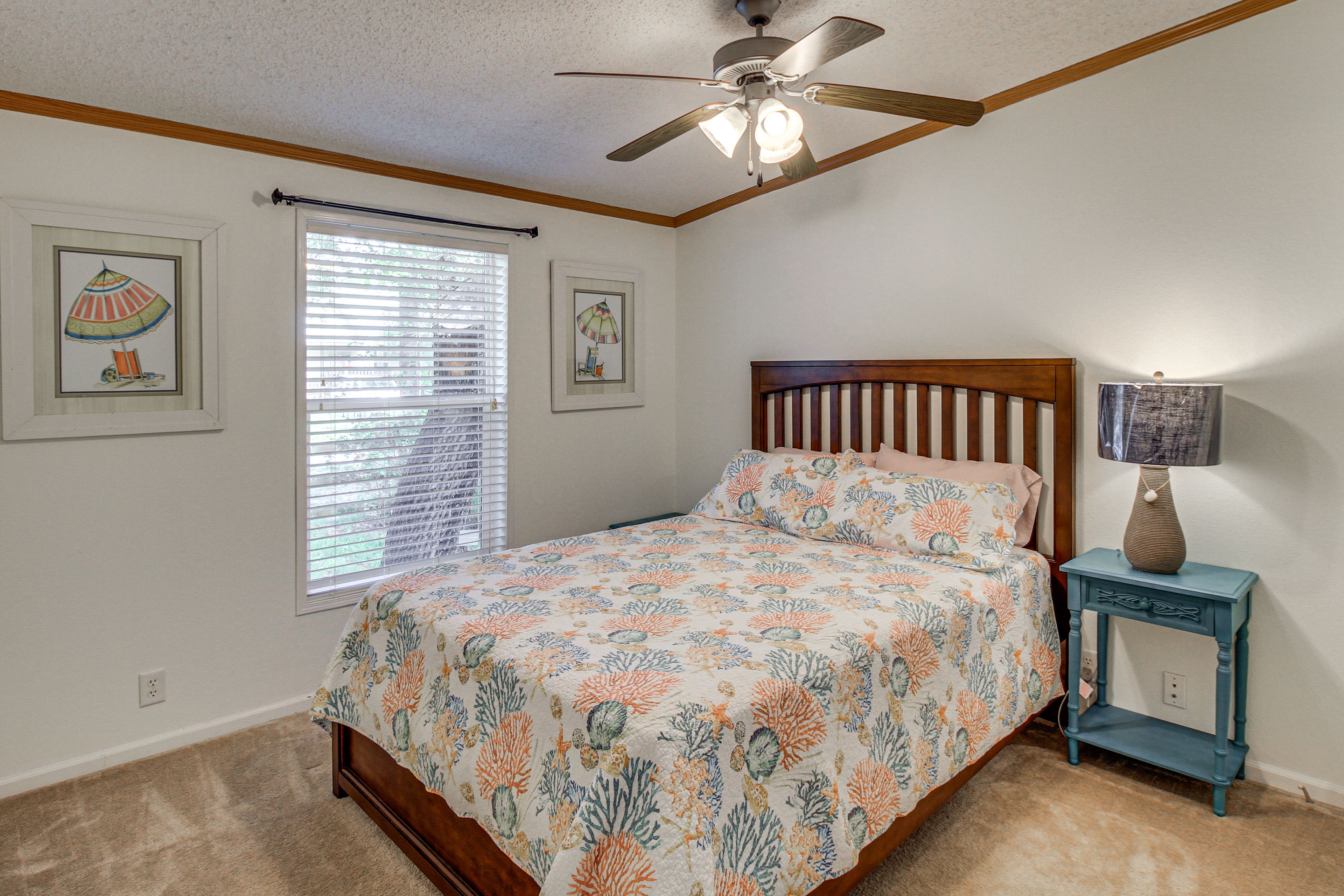 Bedroom 2 | Queen Bed