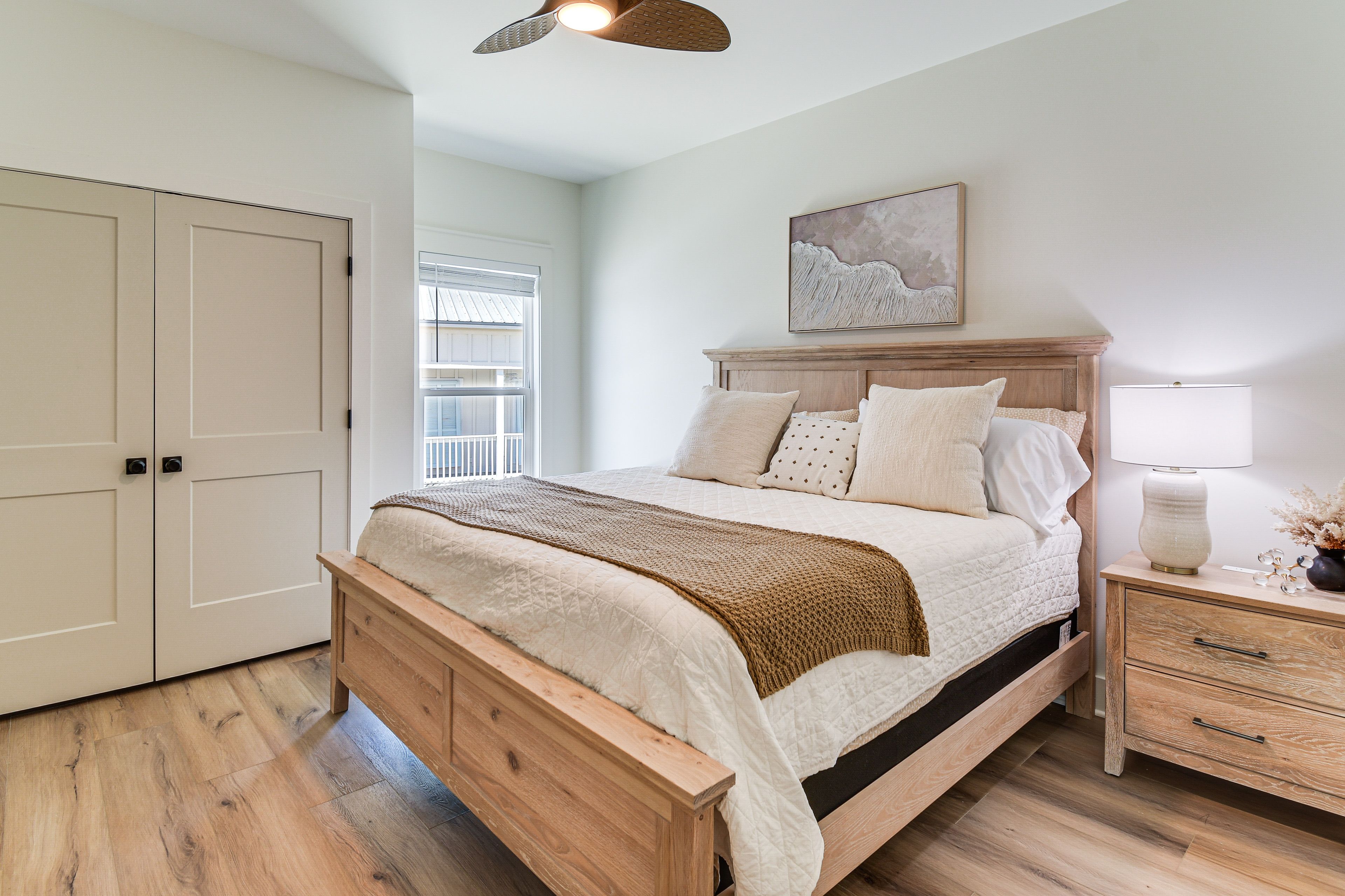 Bedroom 1 | King Bed
