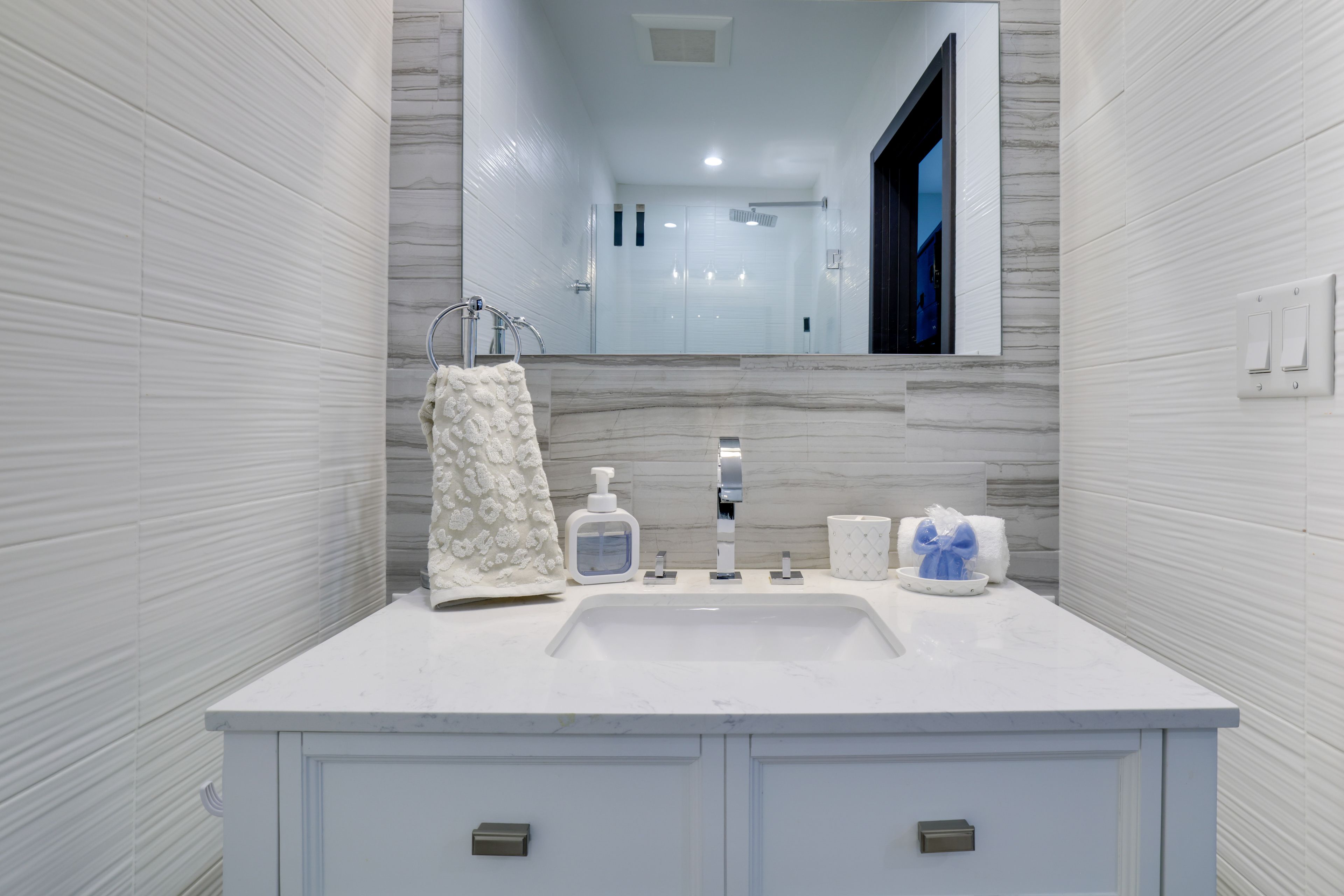 Bathroom | Upper Level