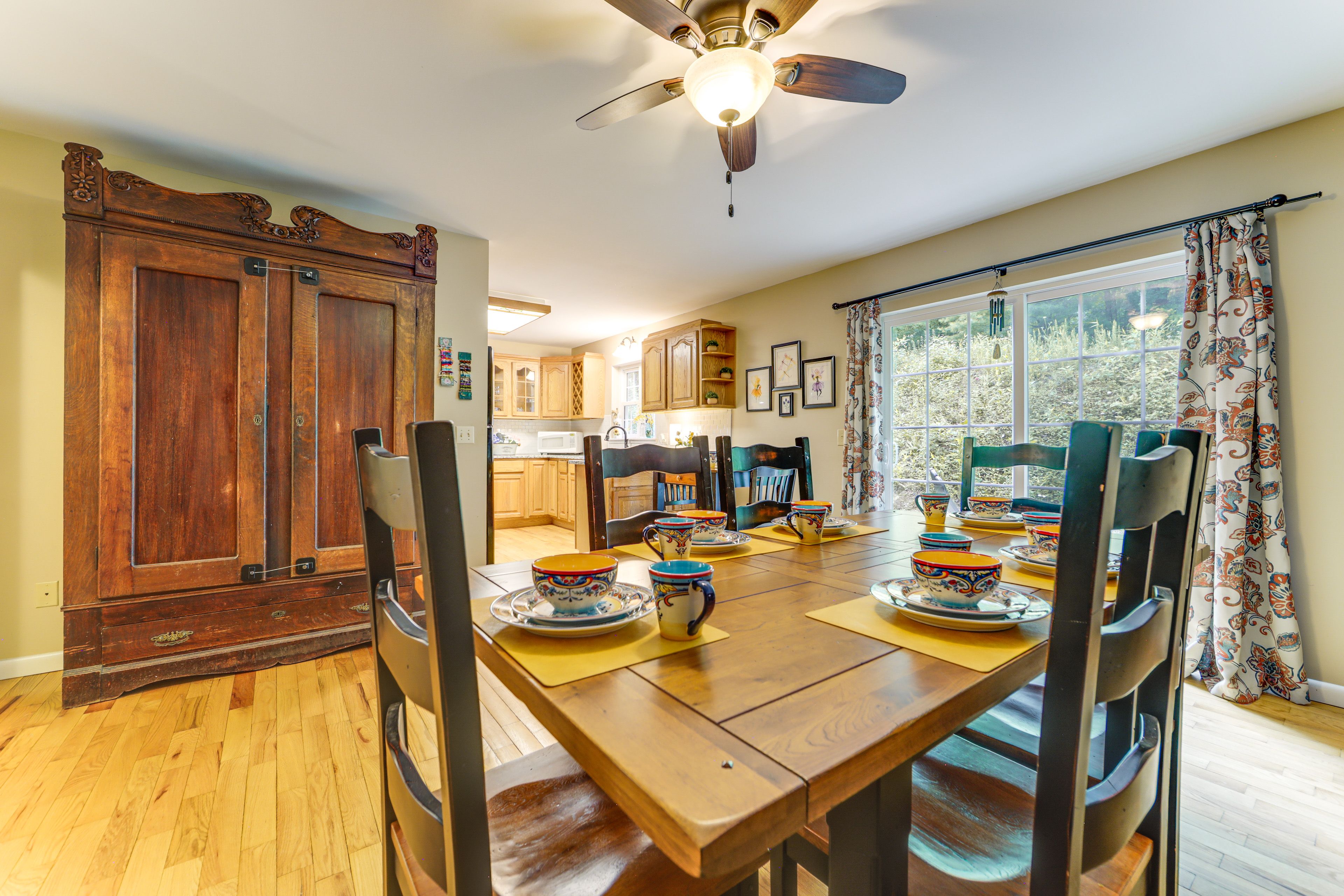 Dining Area | 1st Floor