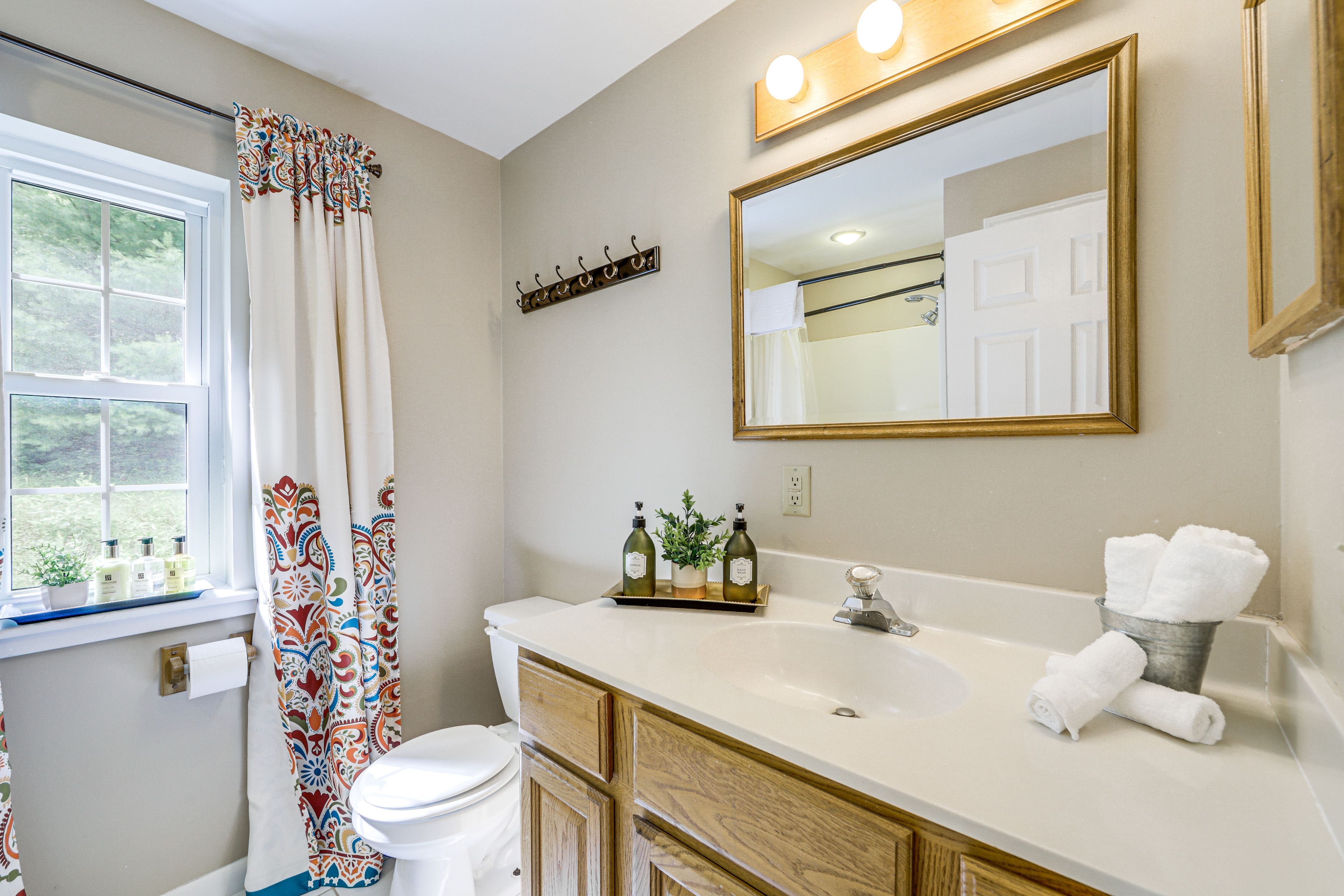 Bathroom | 1st Floor
