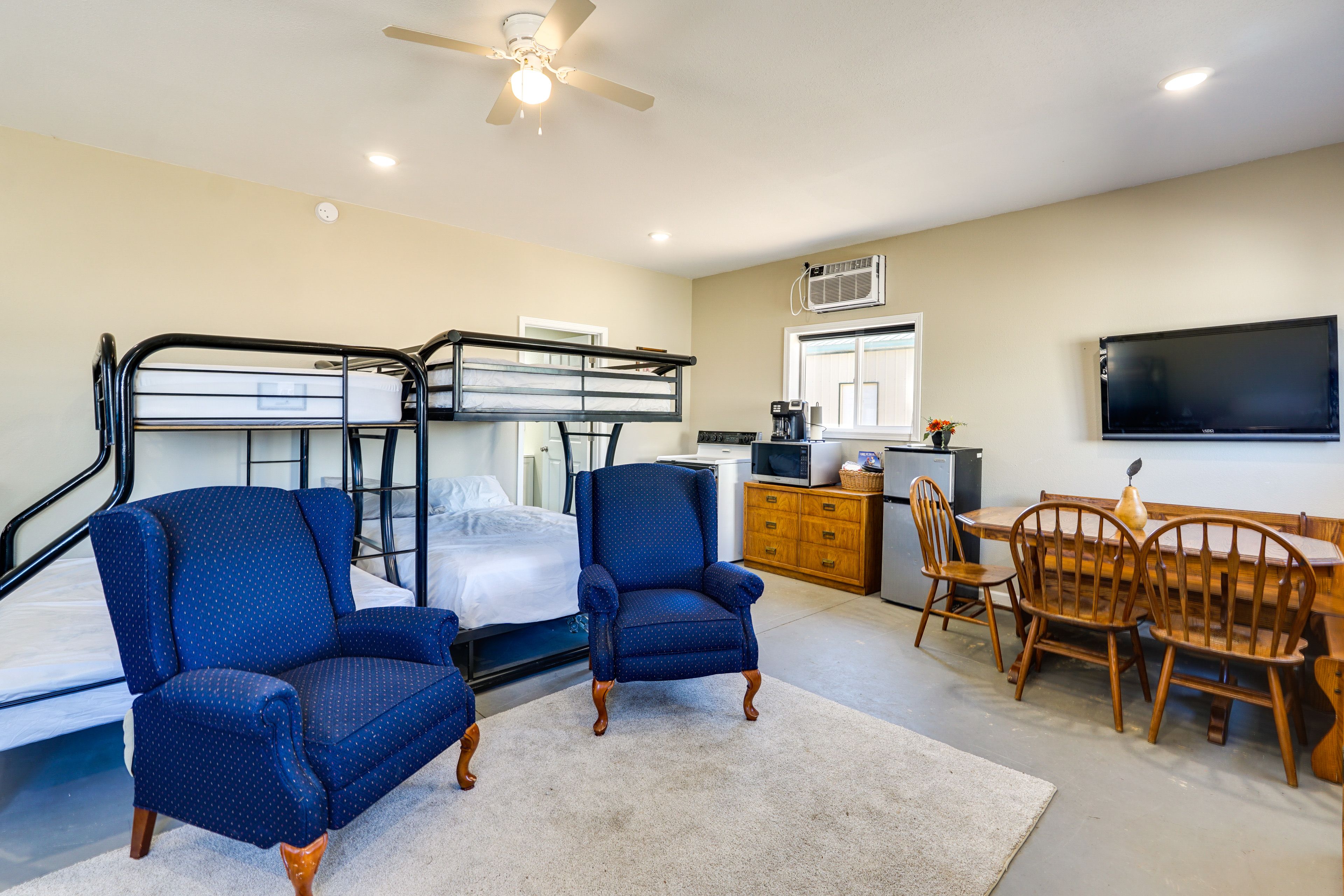 Unit 7 - Dorm 3A | Bedroom 11 | Full Bunk Bed | Twin/Full Bunk Bed