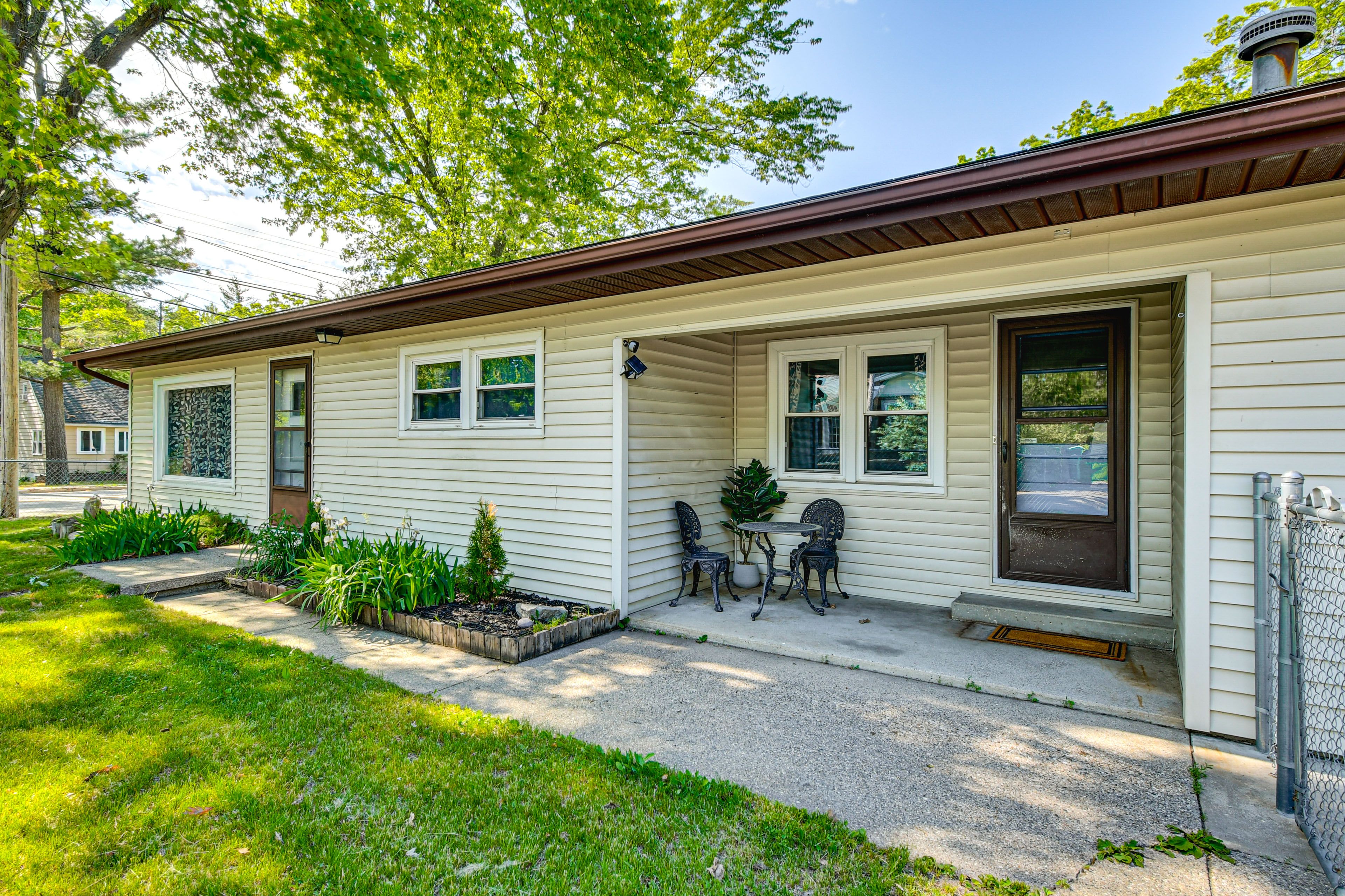 Exterior | Single-Story Home