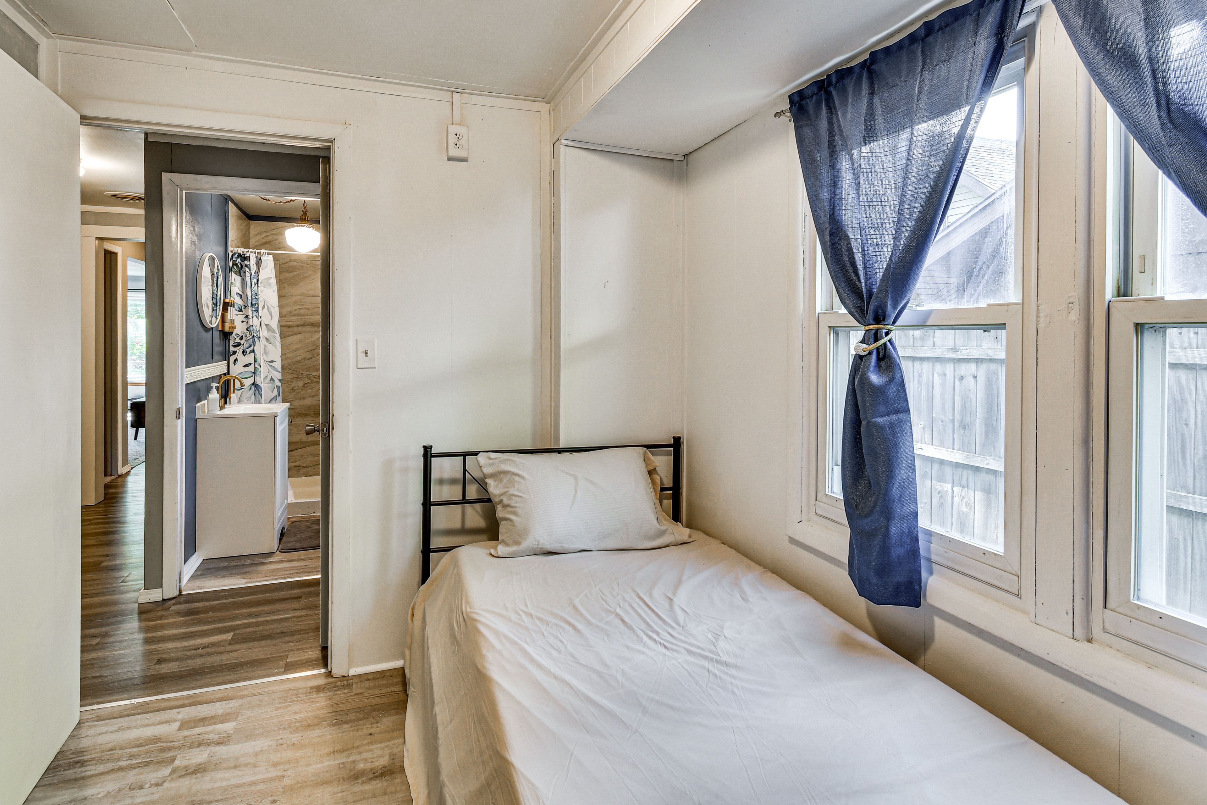 Bedroom 3 | Twin Bed