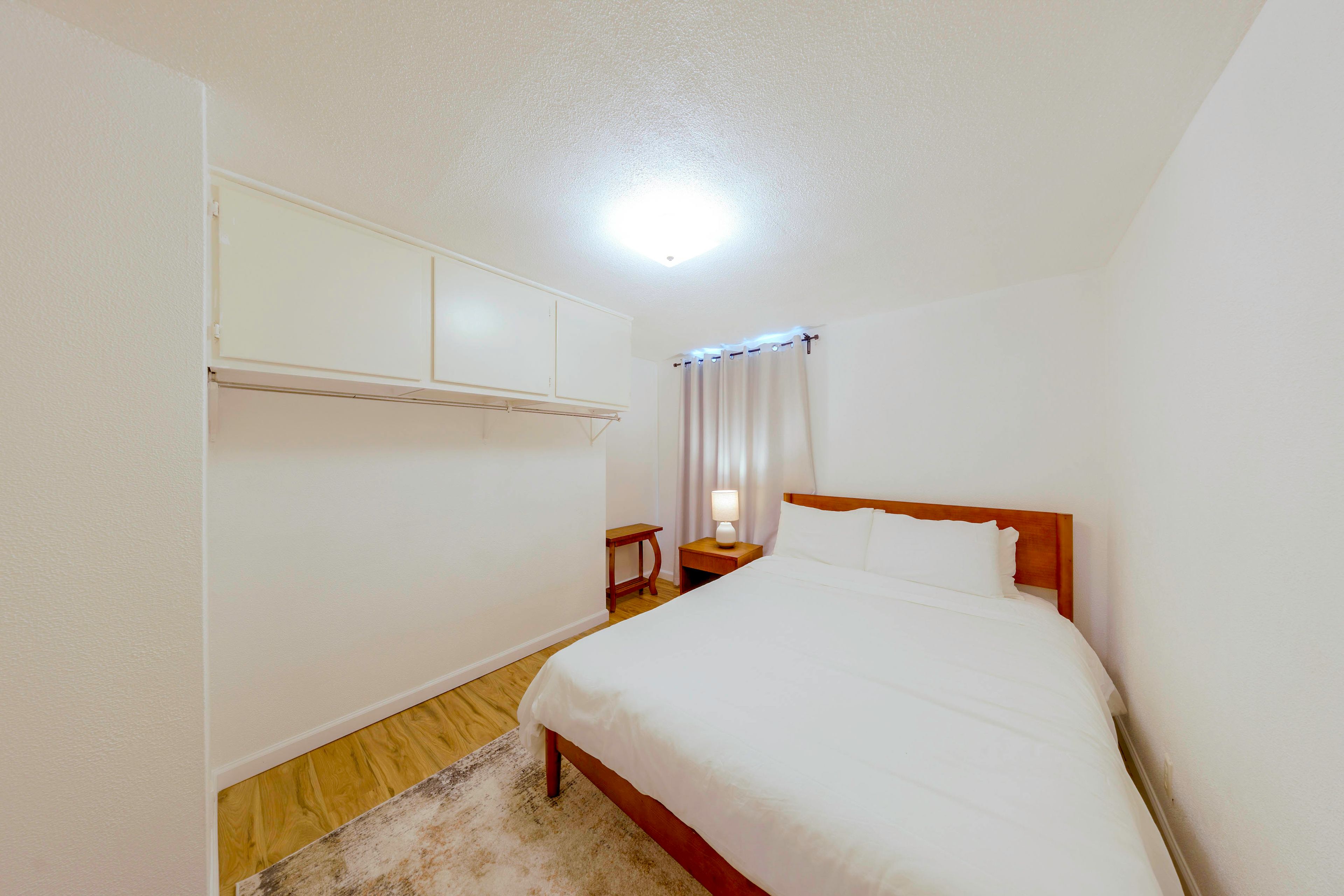 Bedroom 3 | Queen Bed