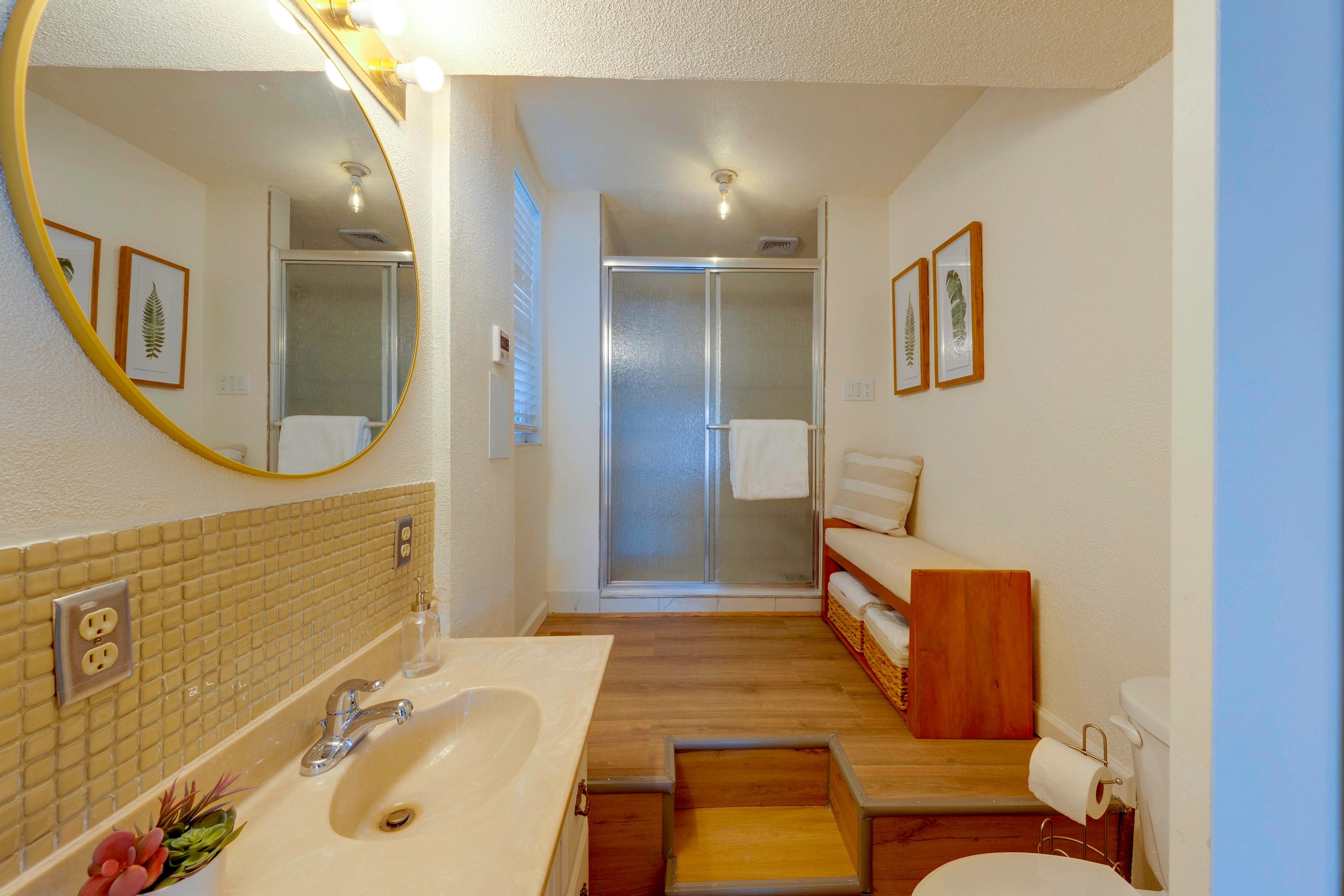 Full Bathroom