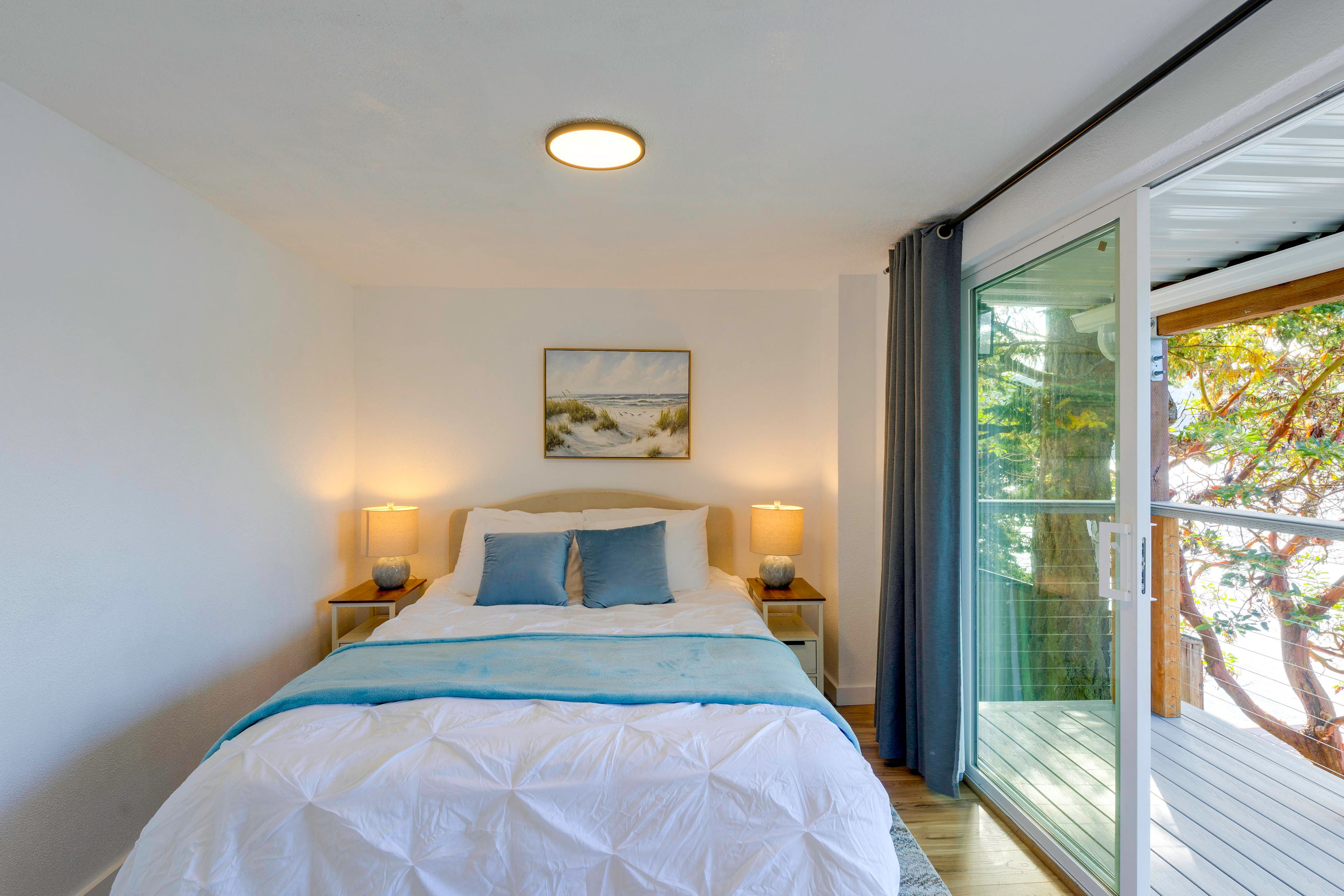 Bedroom 2 | Queen Bed