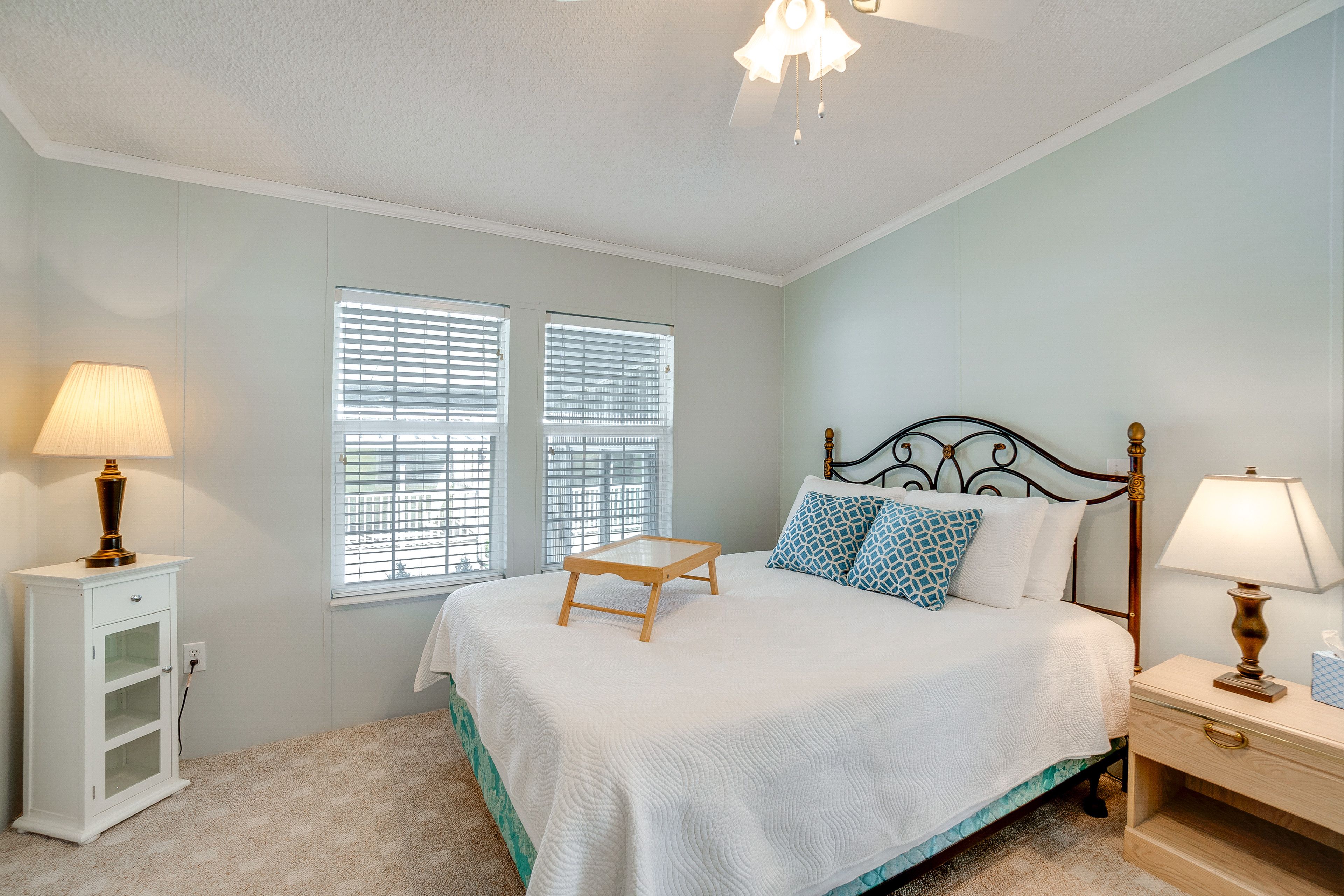 Bedroom 1 | Queen Bed