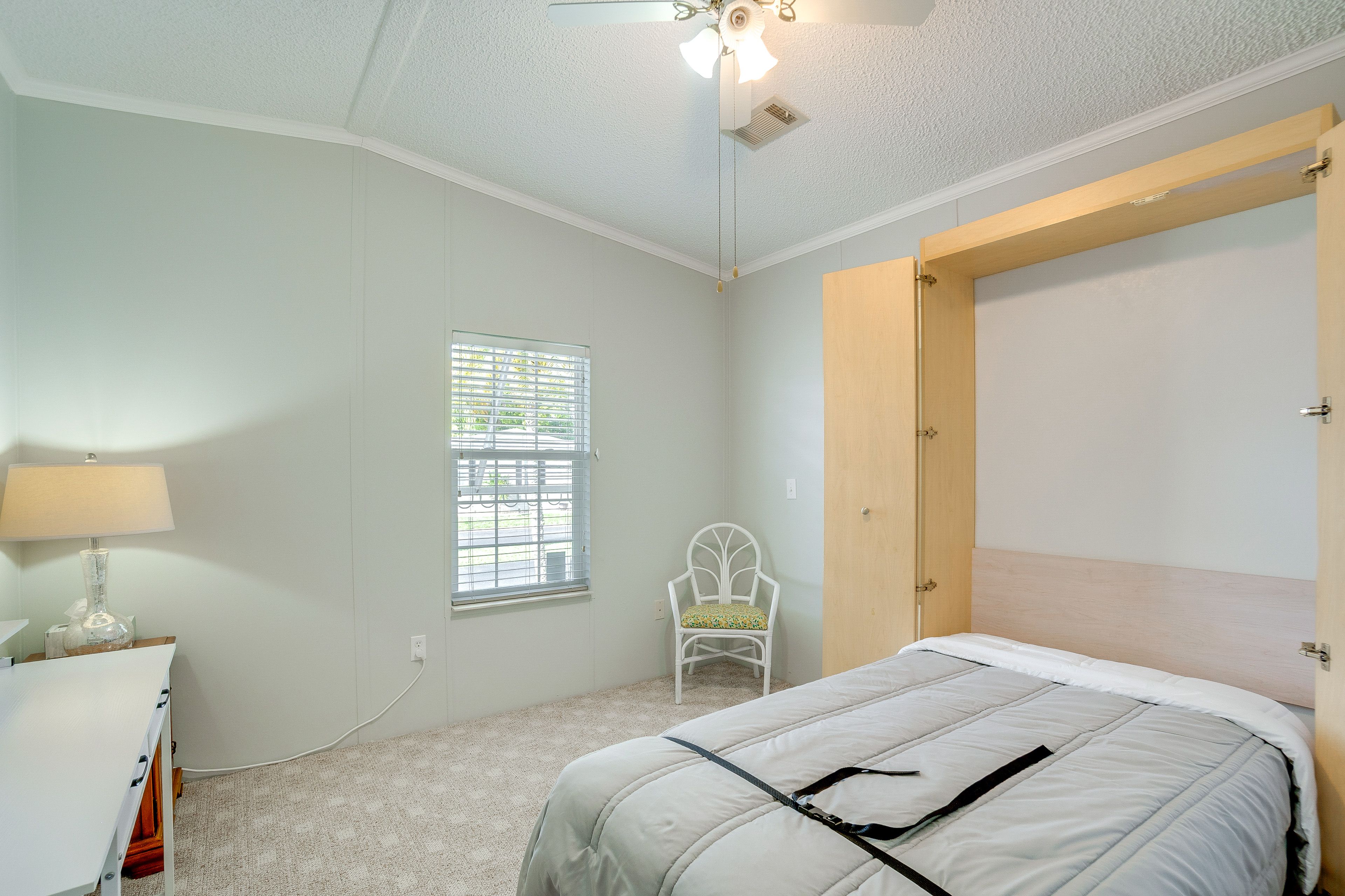 Bedroom 3 | Twin Murphy Bed