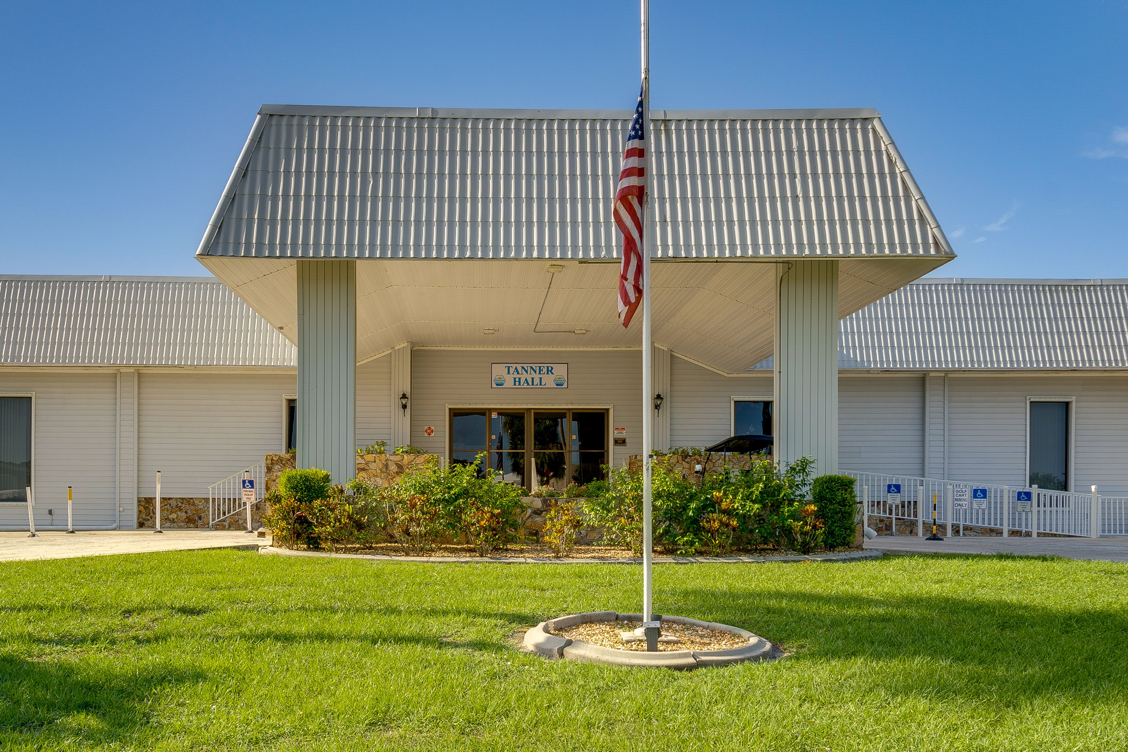 Port Charlotte Village | Community Amenities