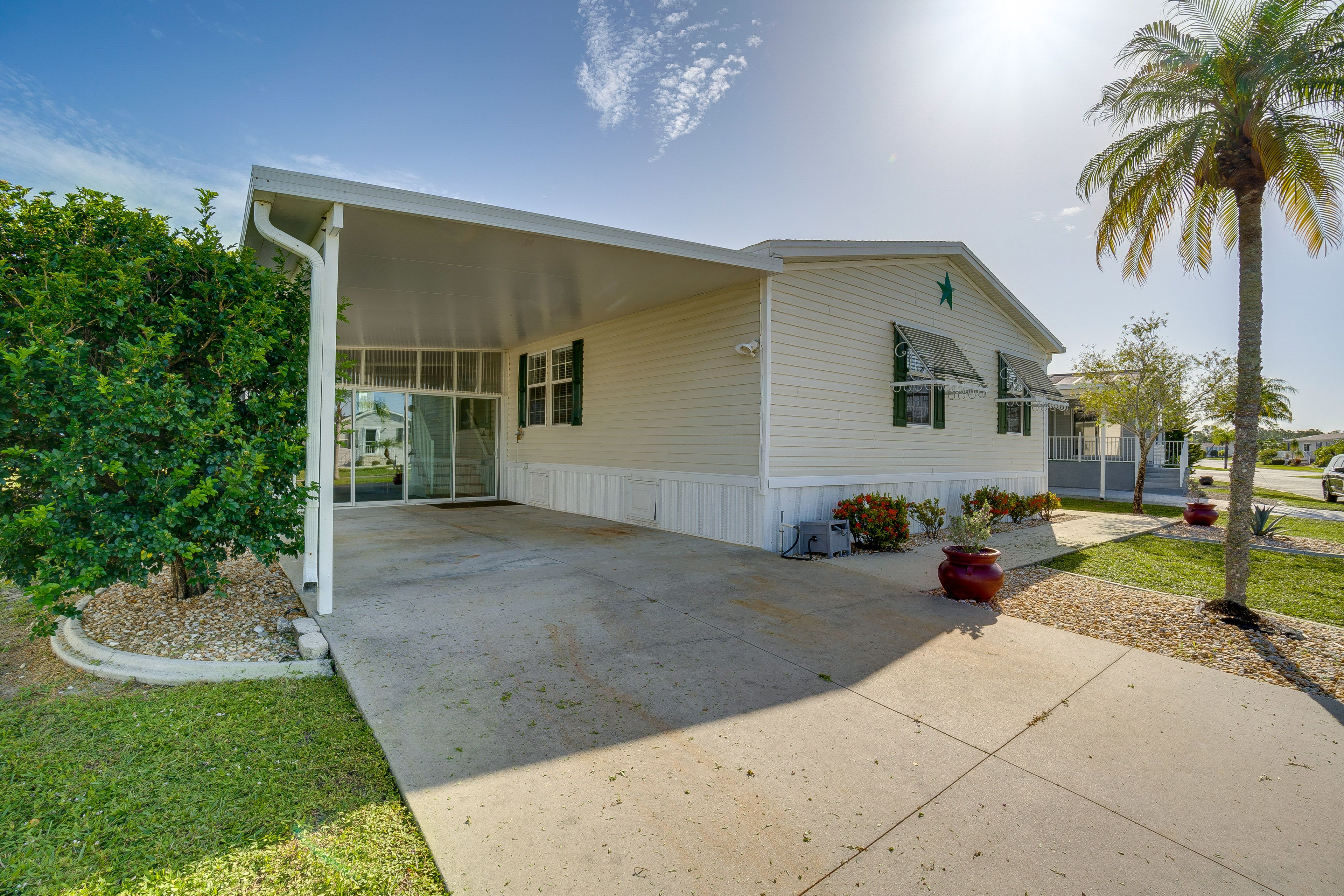 Carport Parking | 2 Vehicles