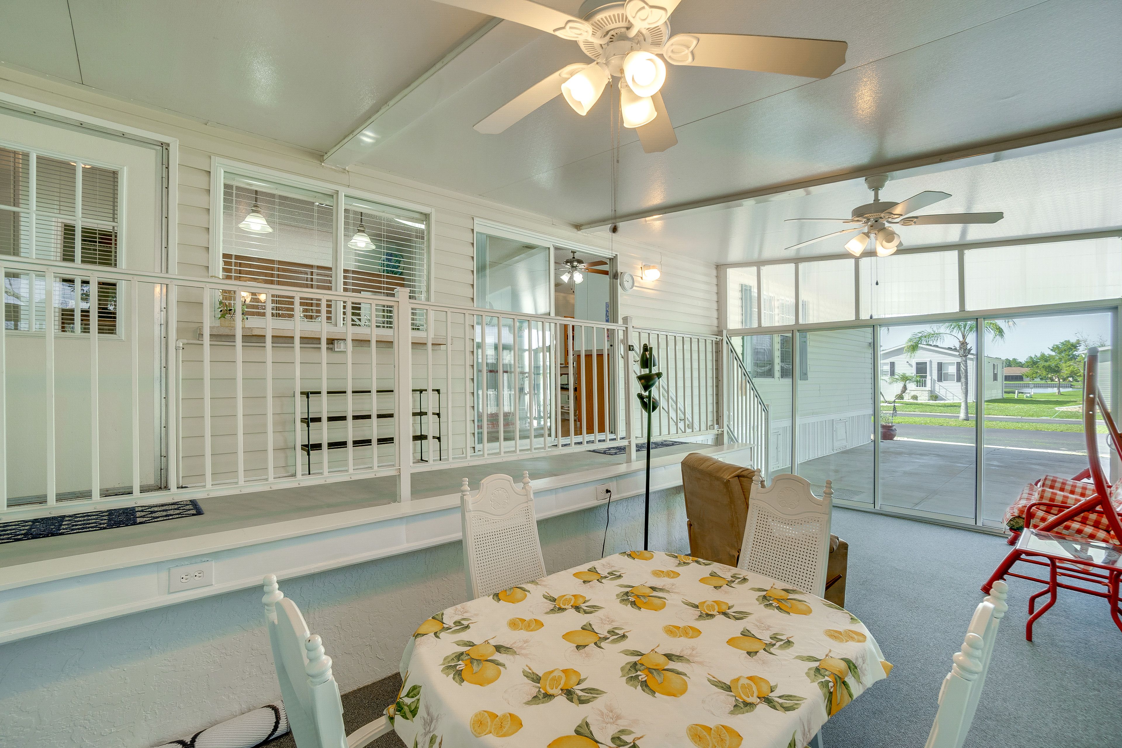 Furnished Lanai
