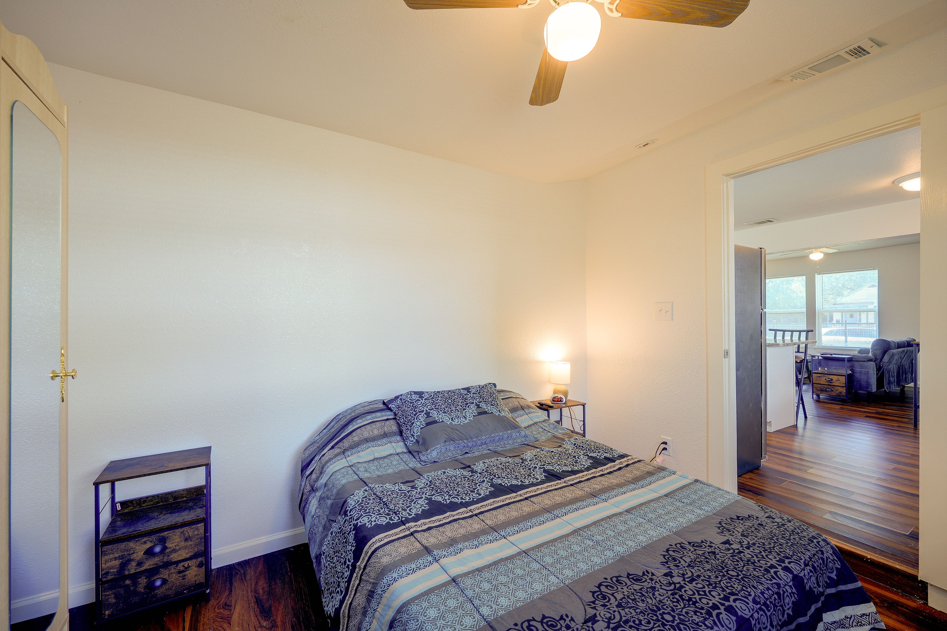 Bedroom 1 | Full Bed