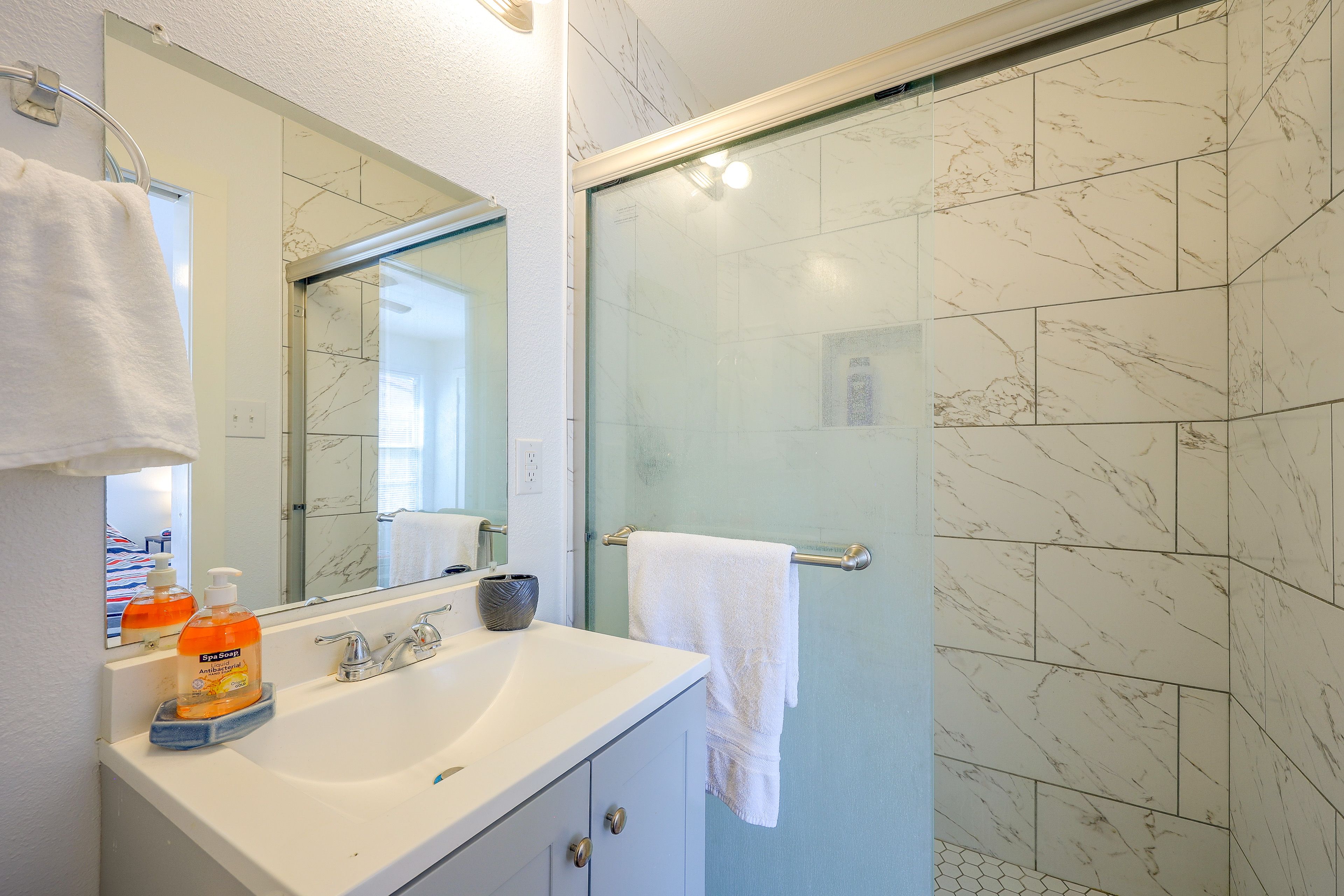 Full Bathroom