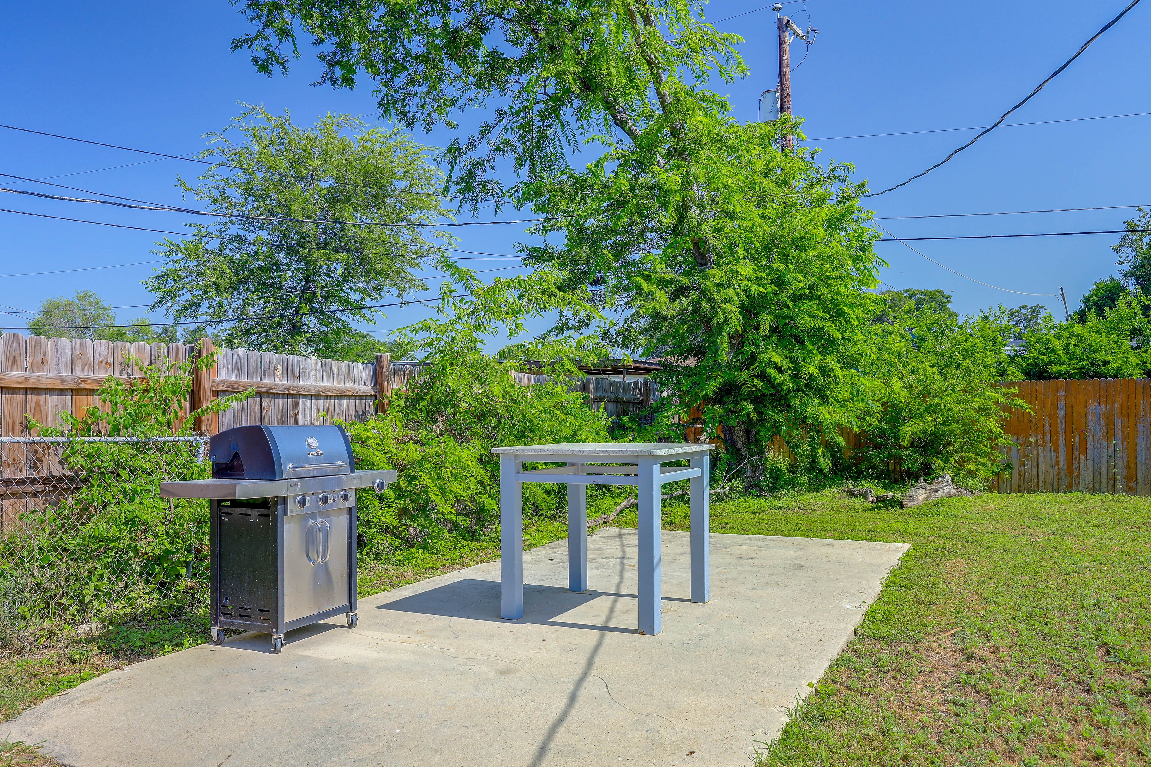Patio | Gas Grill | Fenced Backyard