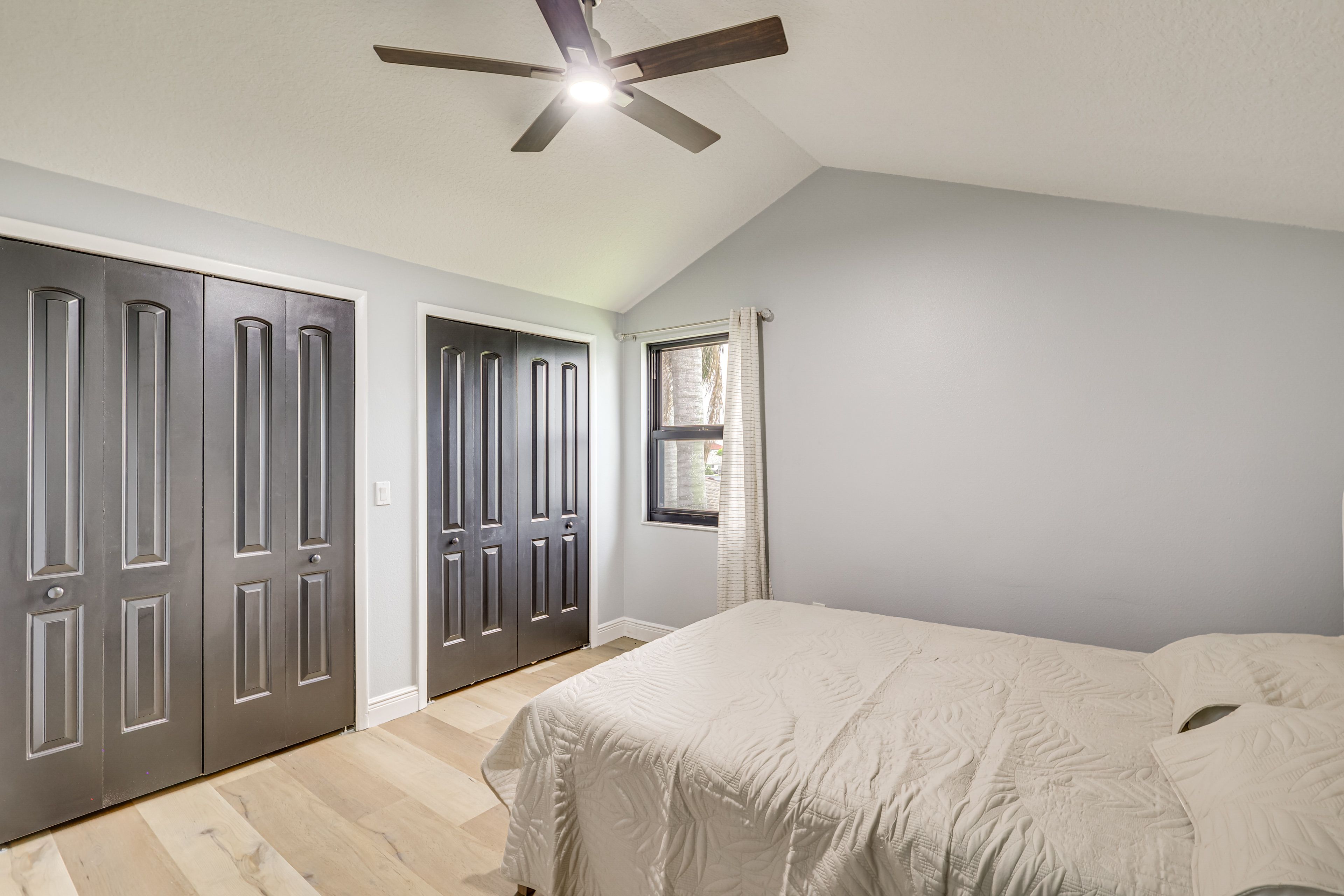 Bedroom 4 | Queen Bed | 2nd Floor