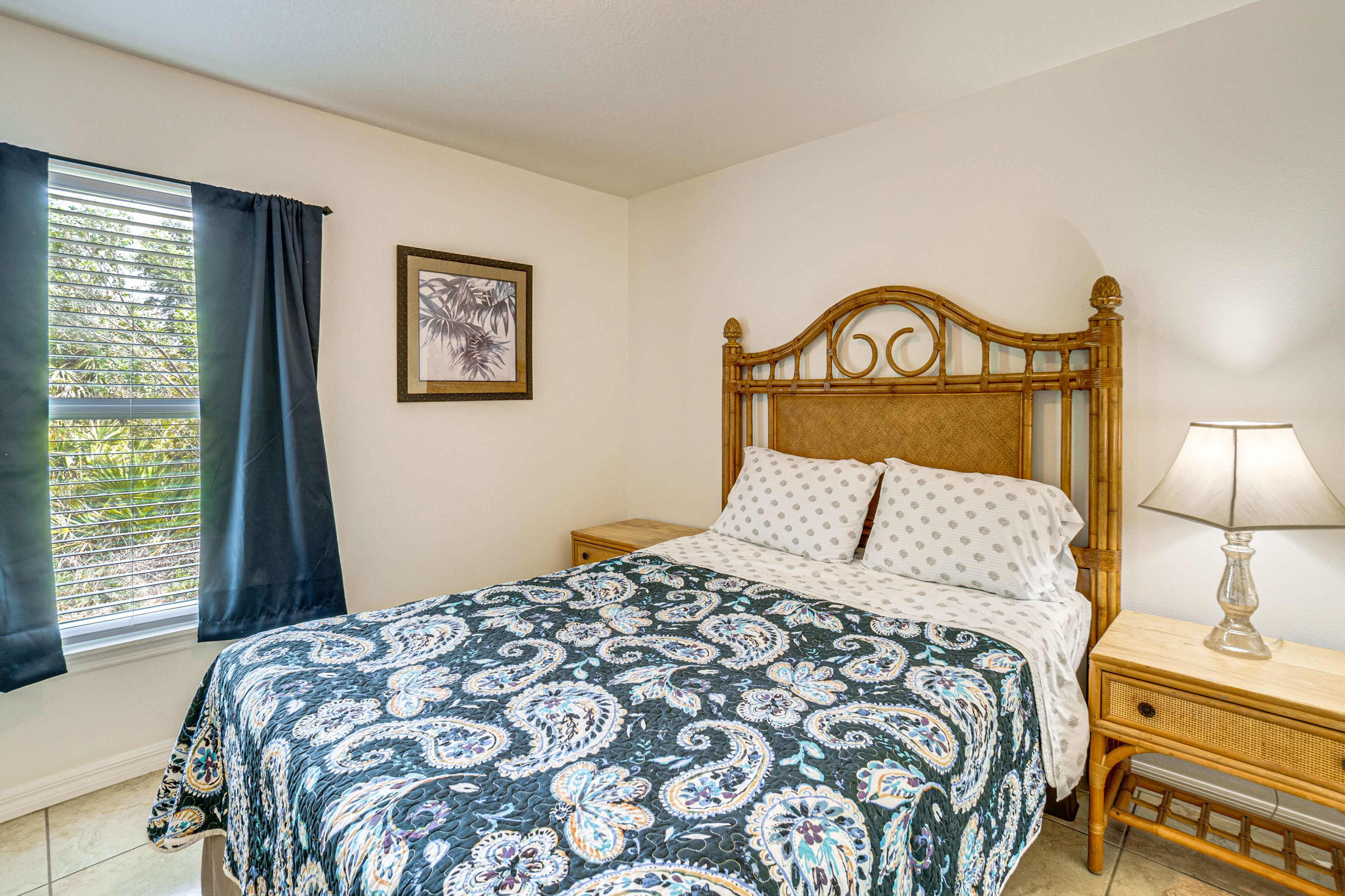 Bedroom 2 | Queen Bed