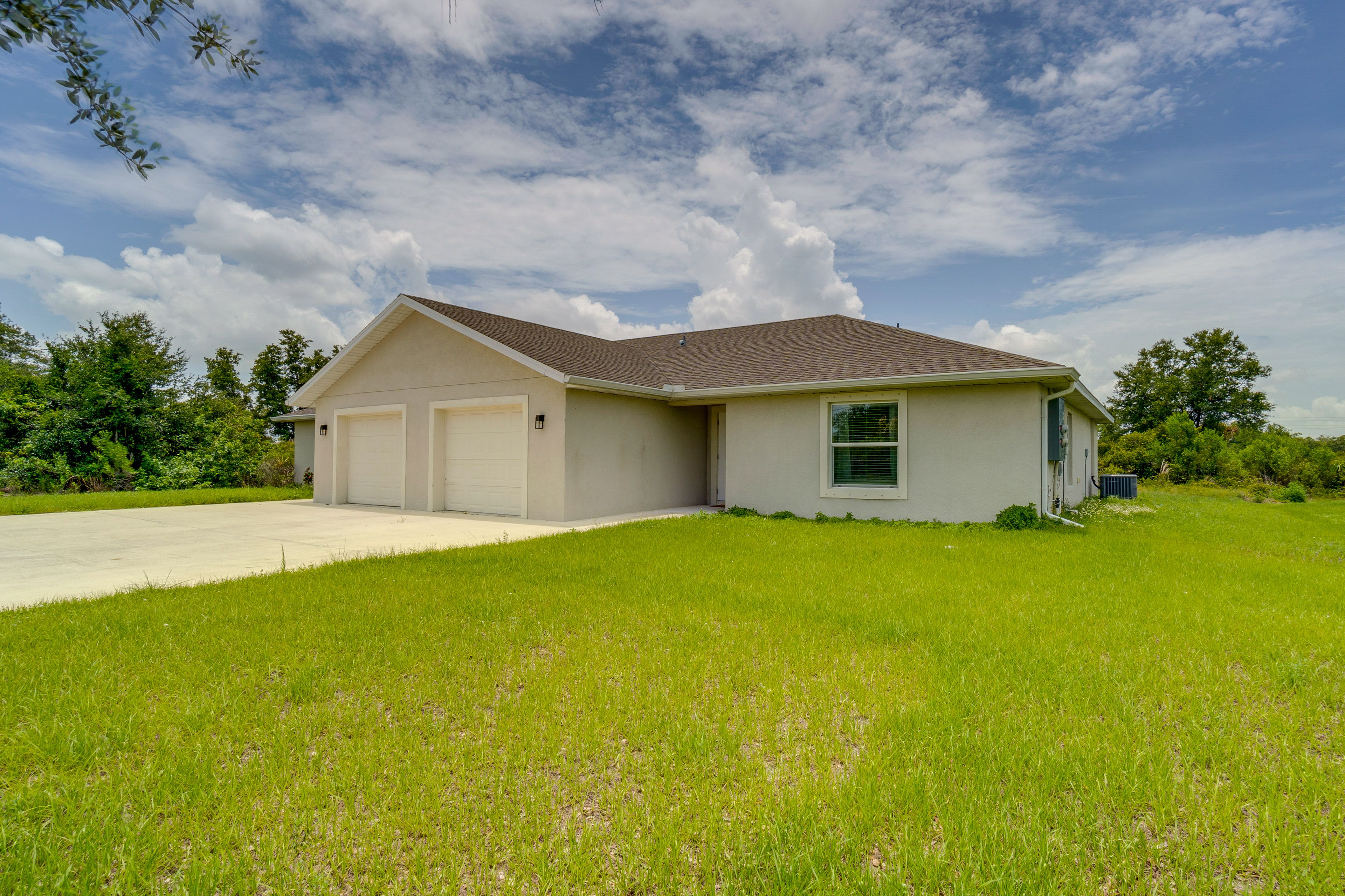 Exterior | Driveway (2 Vehicles) | No Garage Parking