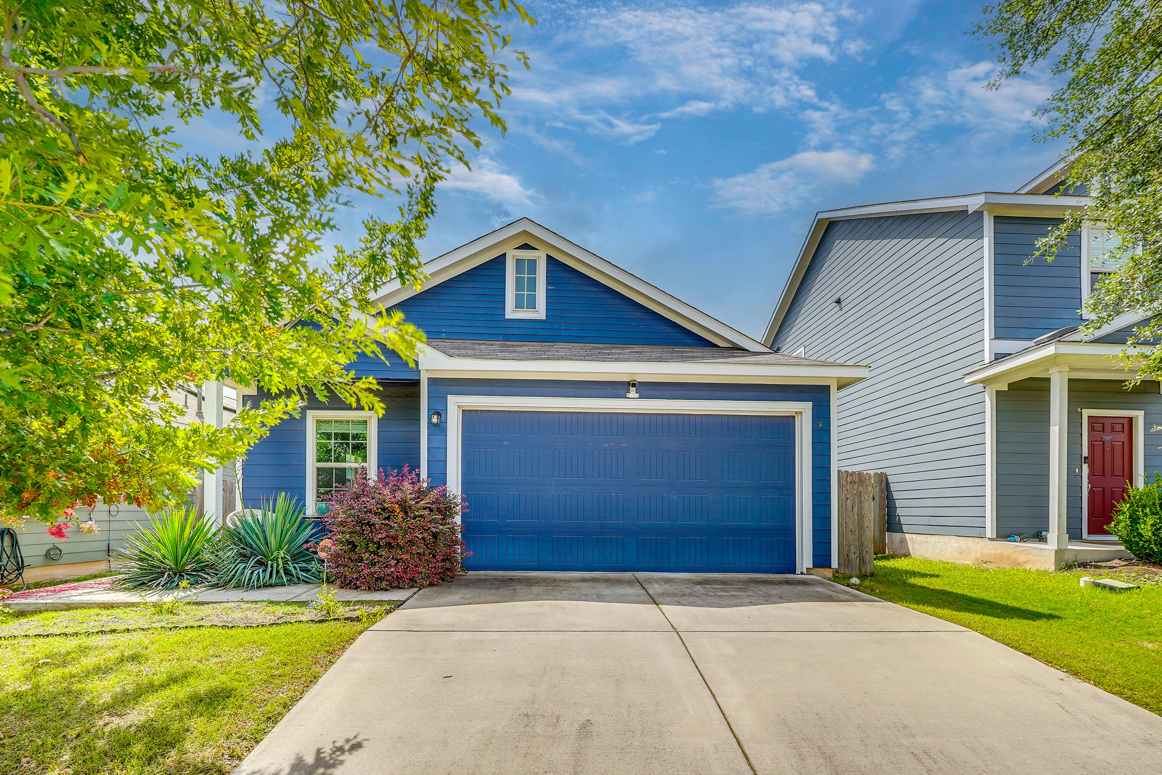 Exterior | Driveway (2 Vehicles) | Garage (2 Vehicles) | Street Parking