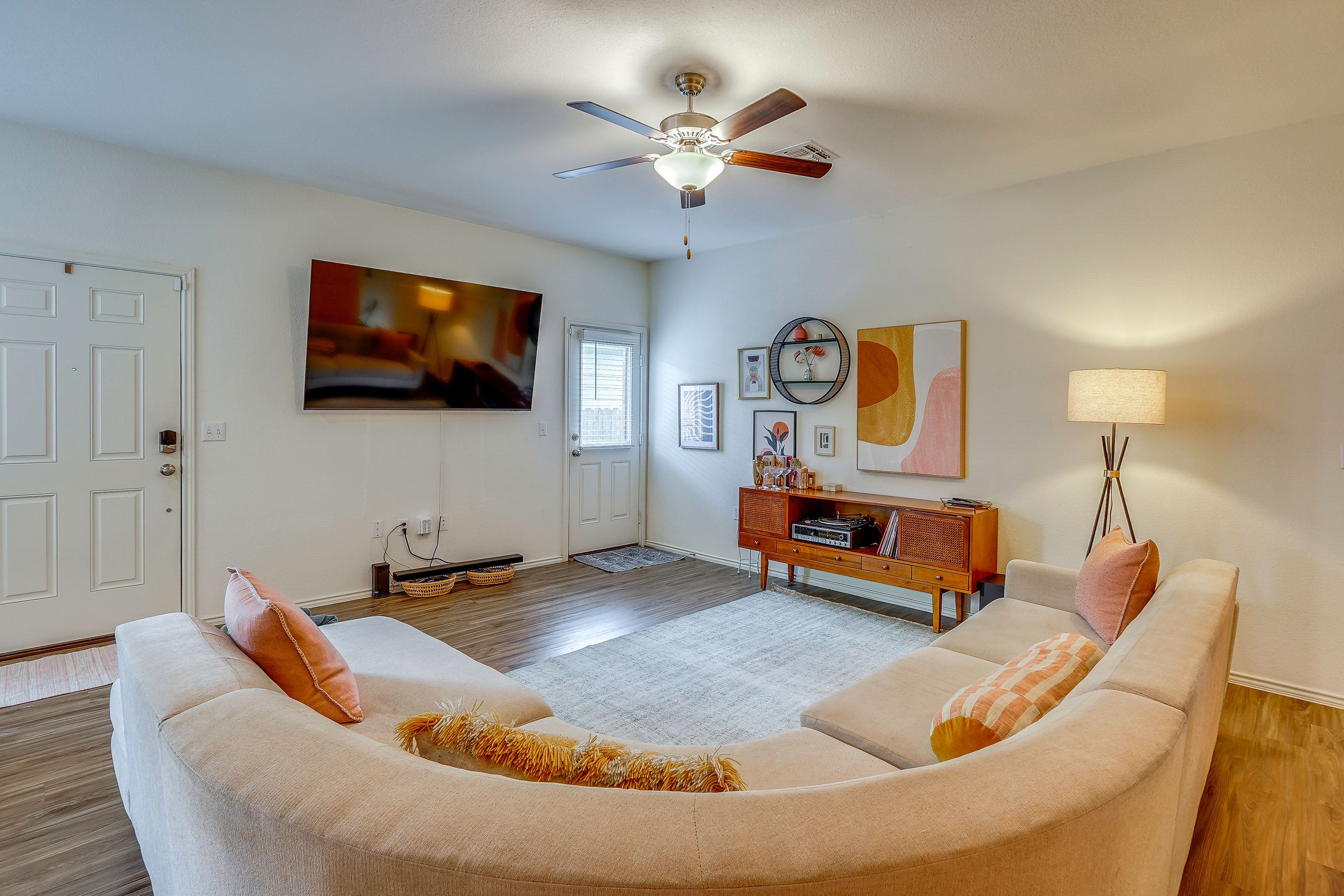 Austin Vacation Rental | 2BR | 1BA | 1,004 Sq Ft