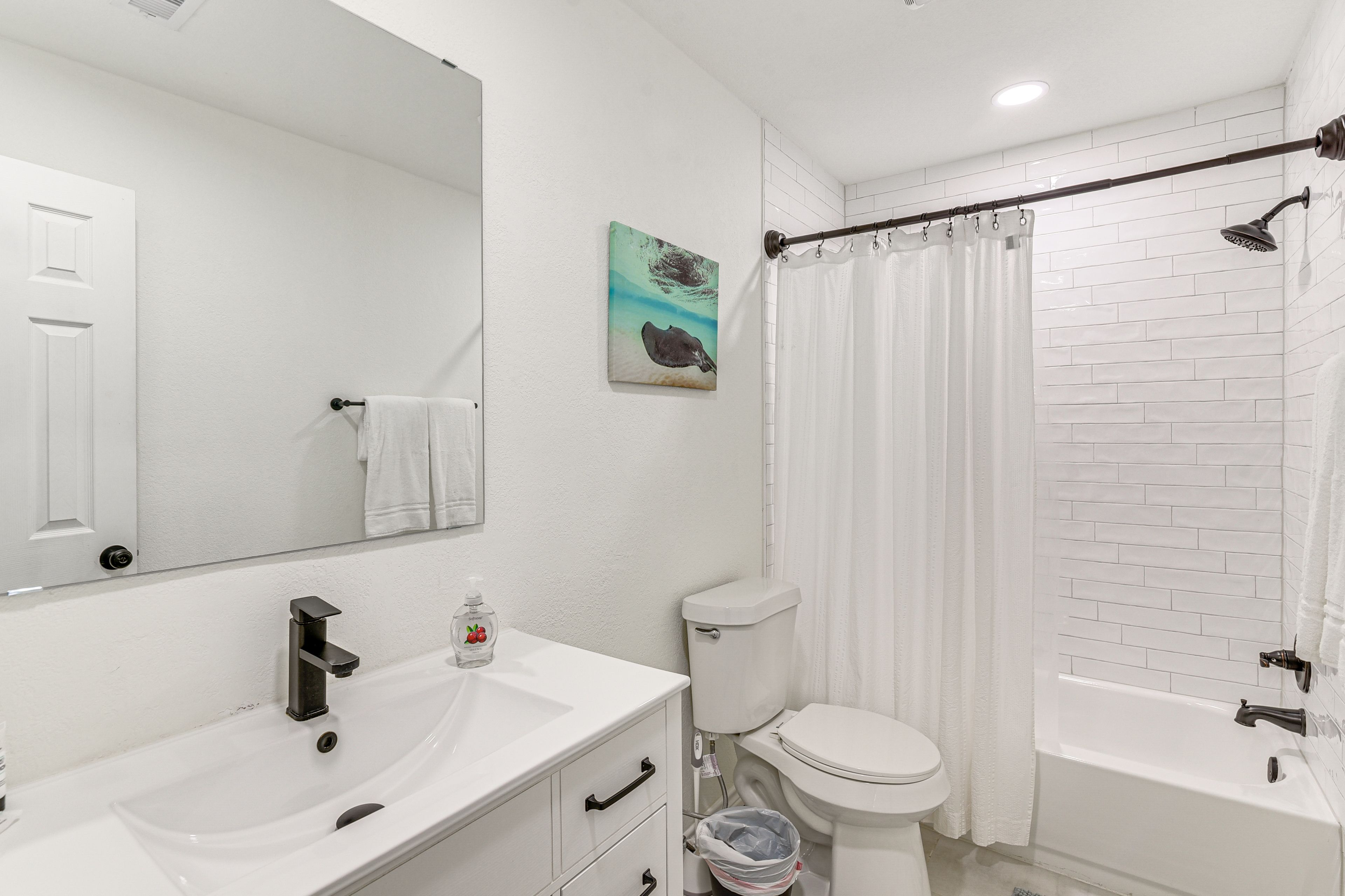 Full Bathroom | Apt Number 1