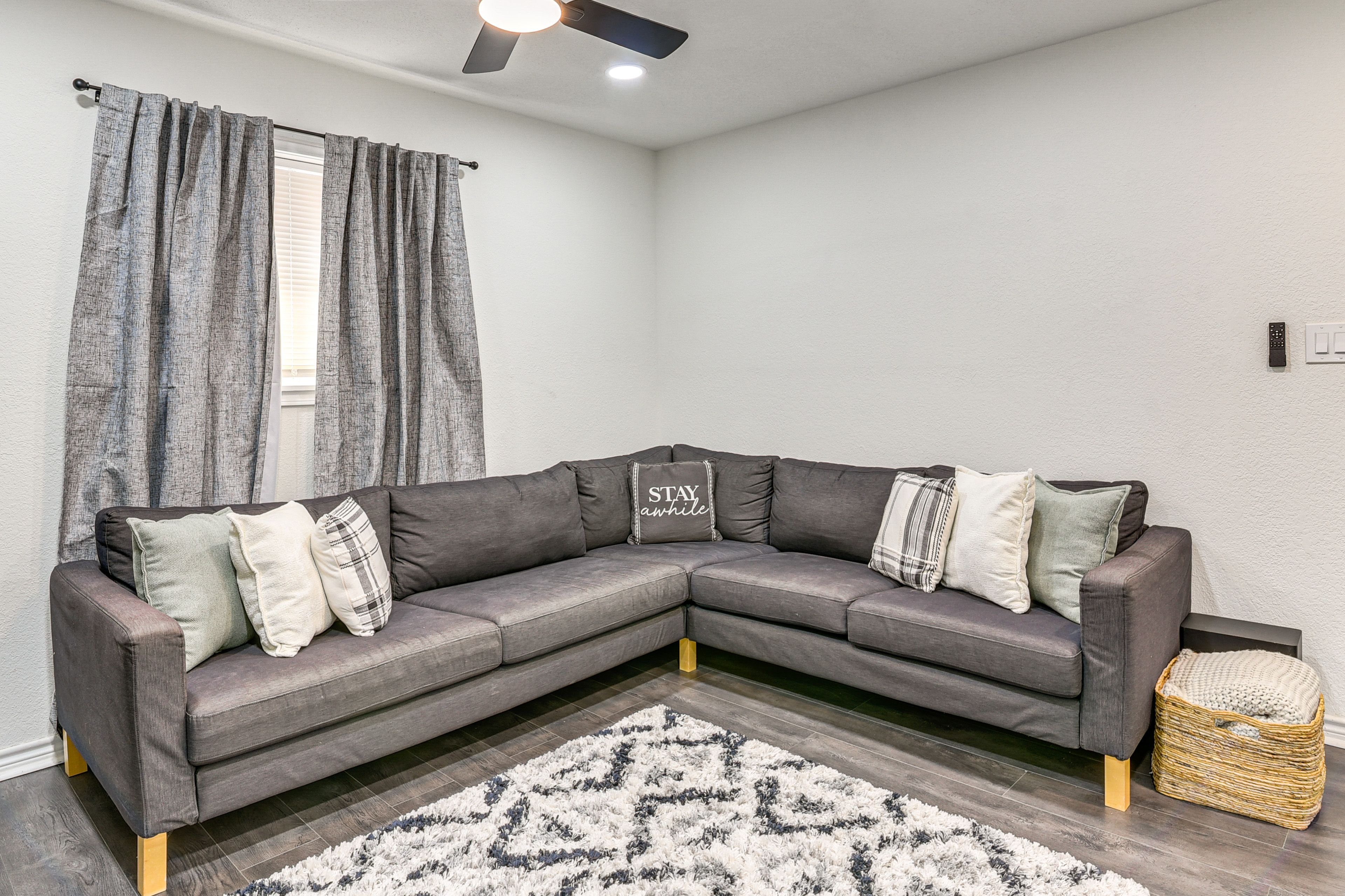 Apt Number 1 | Living Room