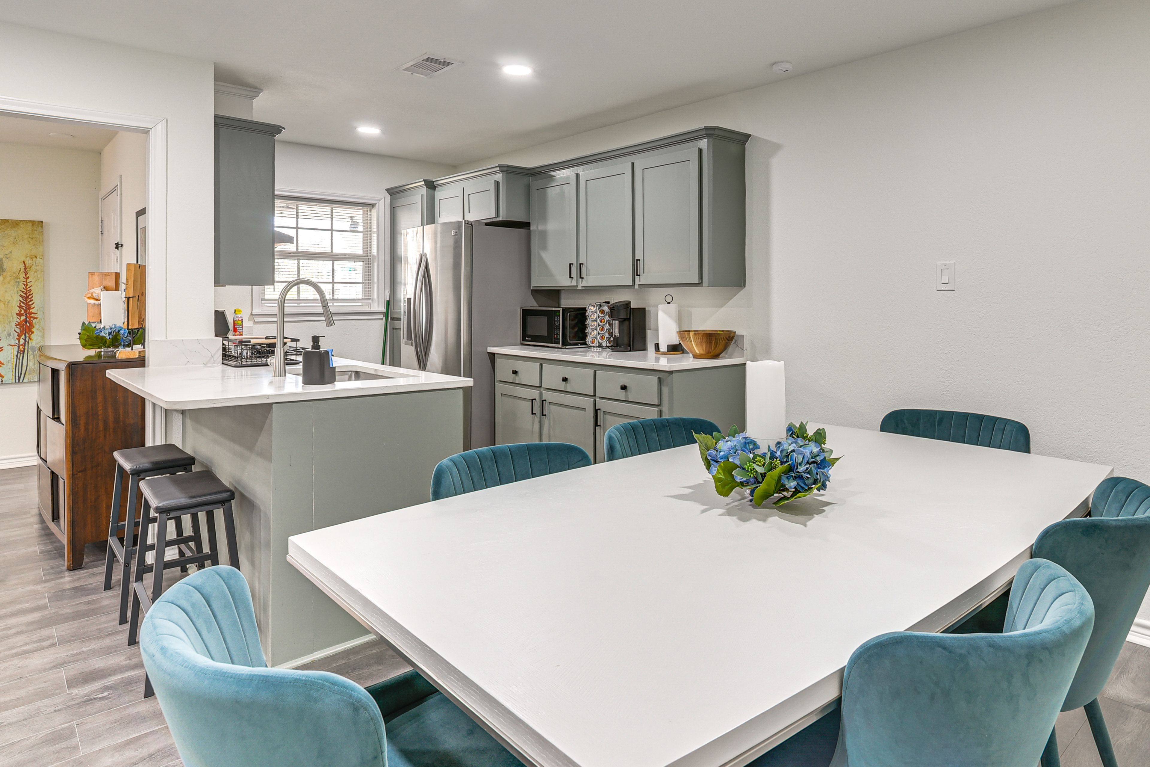 Apt Number 1 | Dining Area