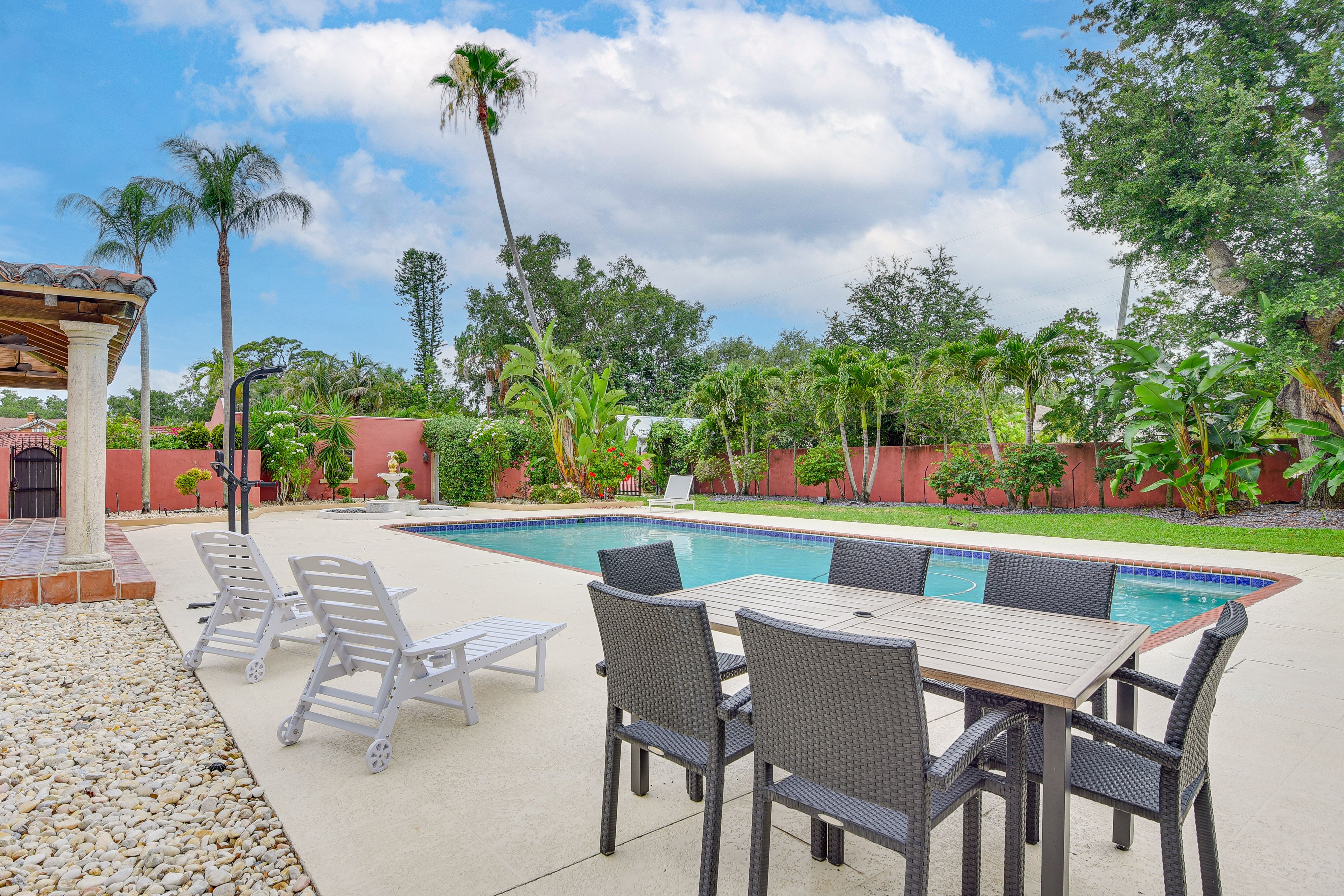 Outdoor Dining Area