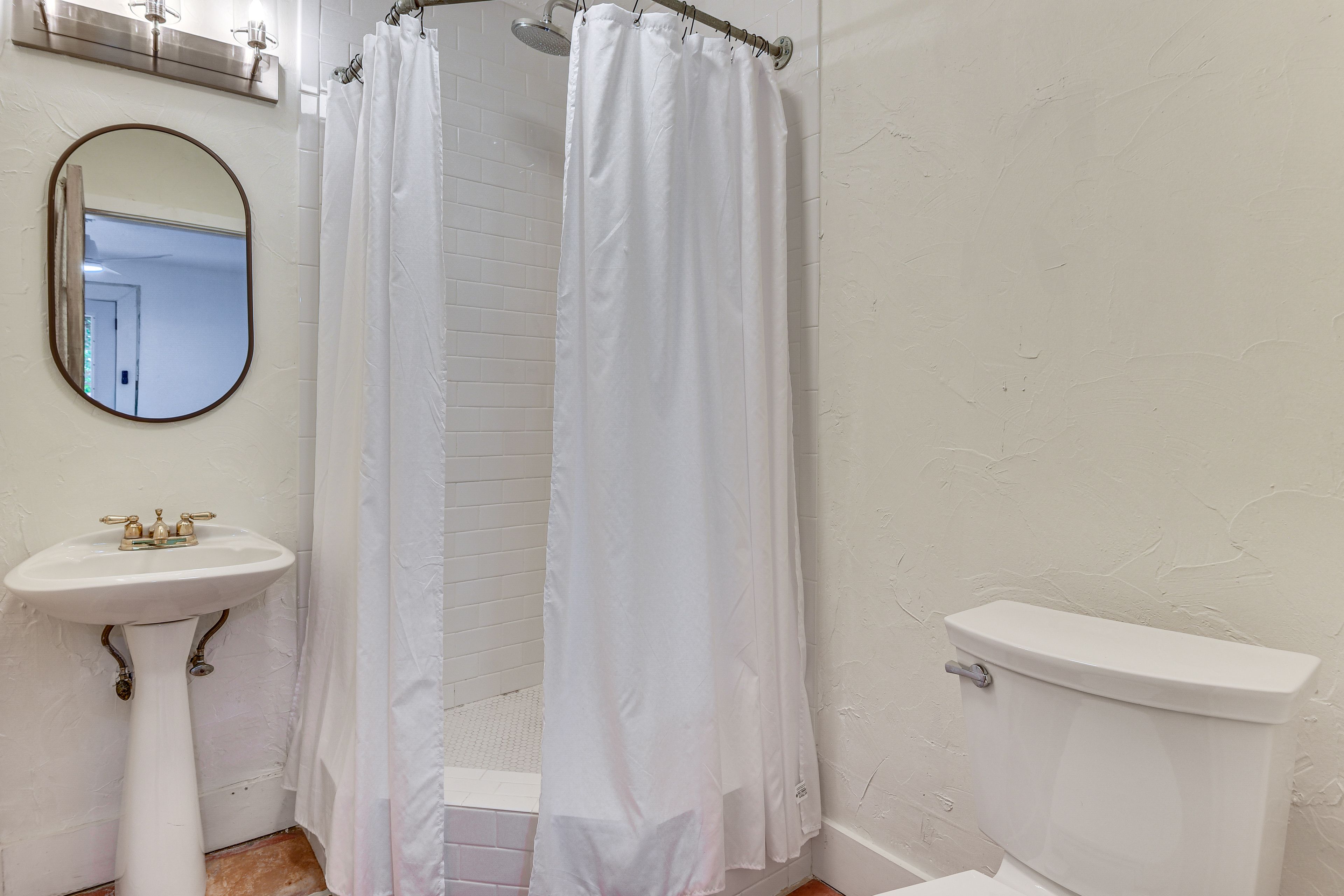 Full Bathroom | 1st Floor
