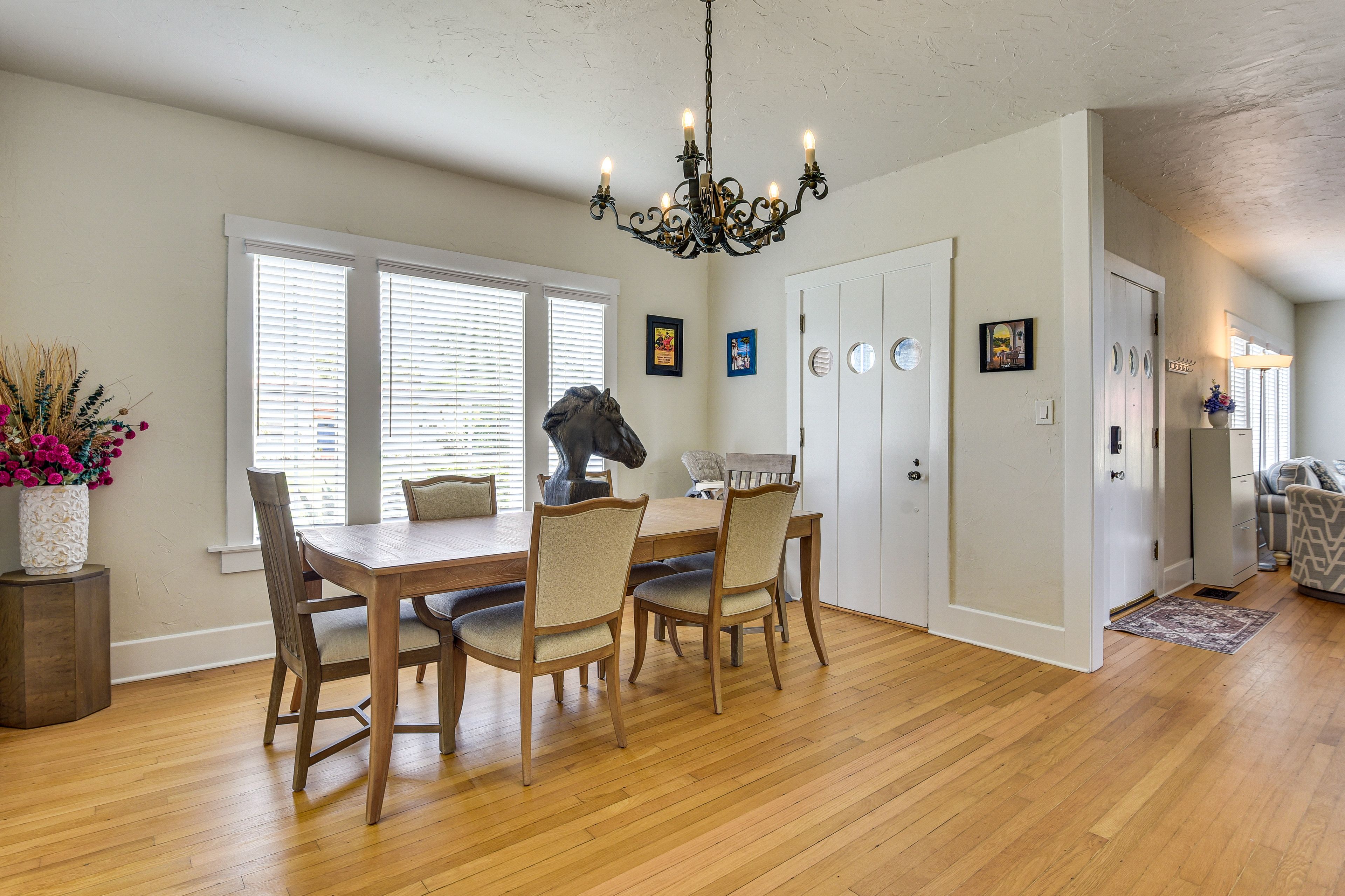 Dining Area | 1st Floor